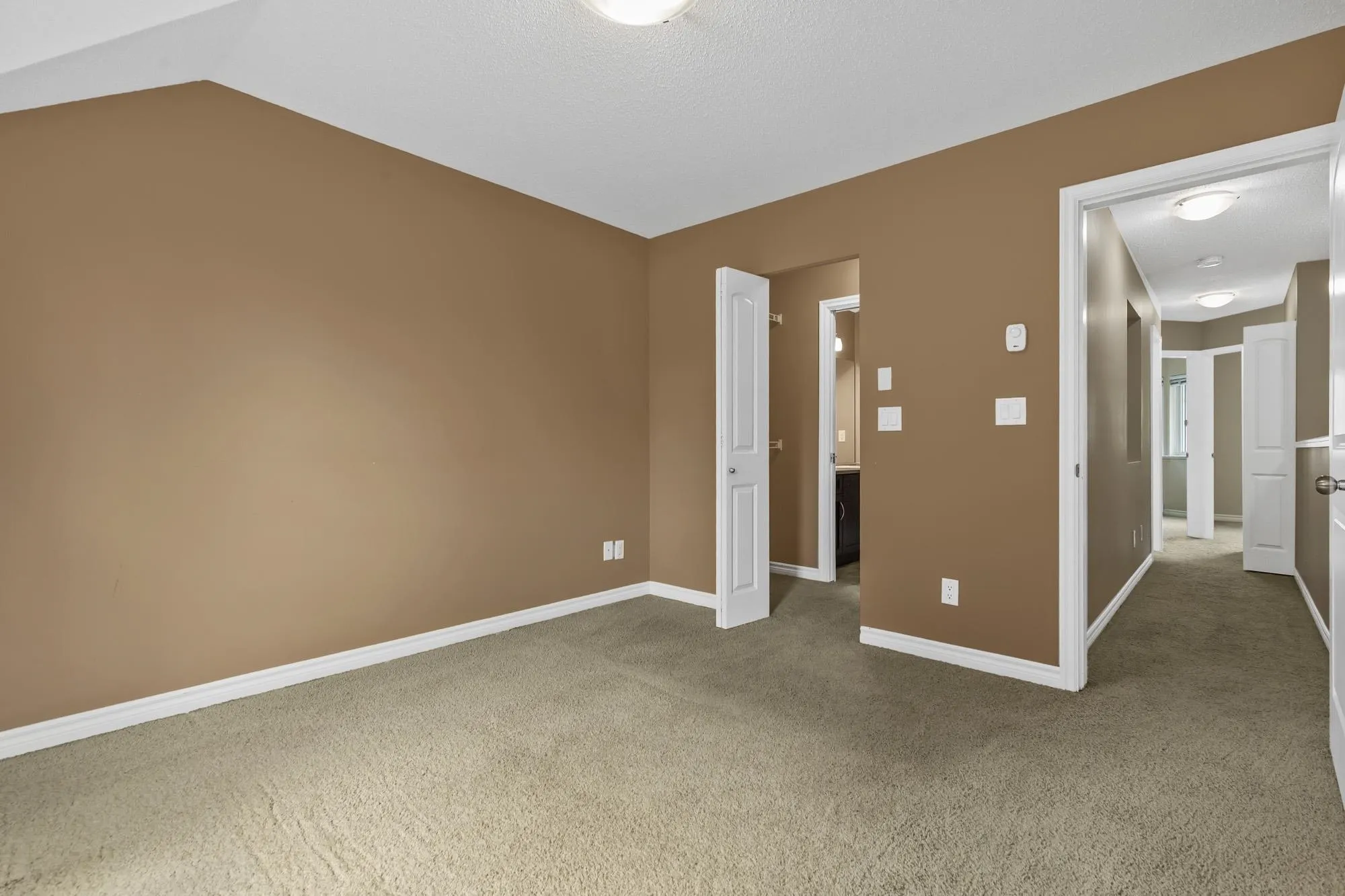 2 32501 Fraser Crescent