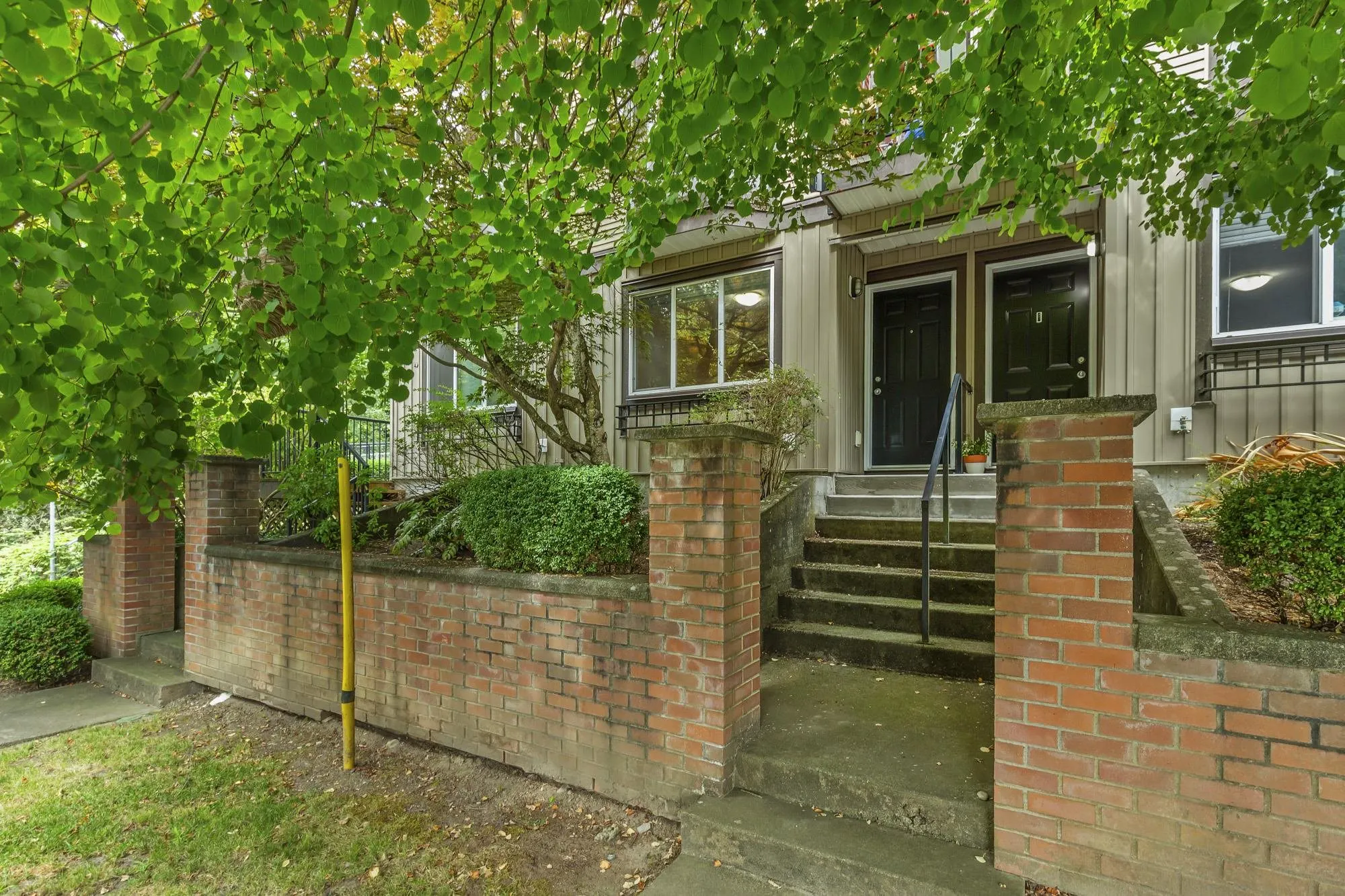2 32501 Fraser Crescent