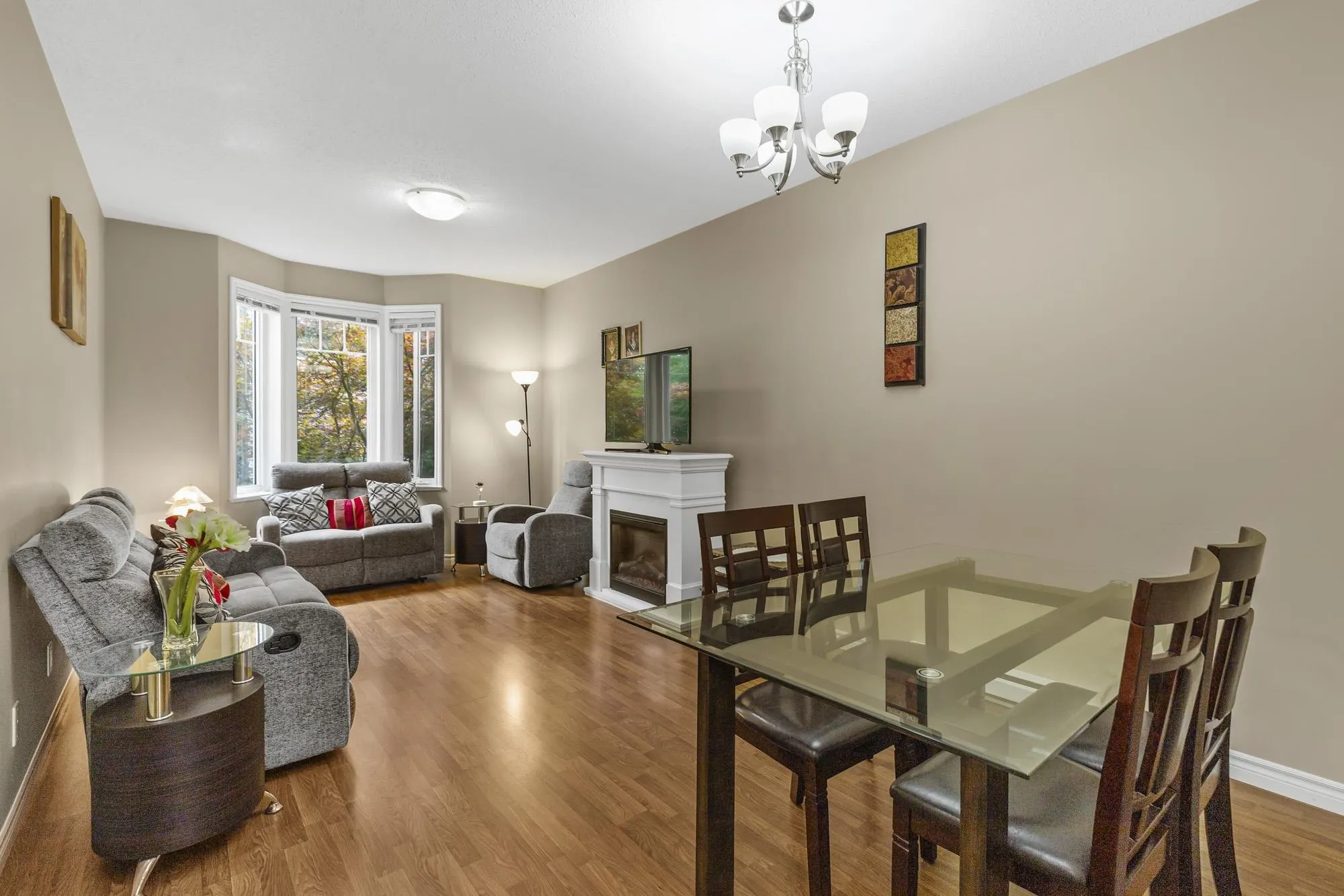 2 32501 Fraser Crescent