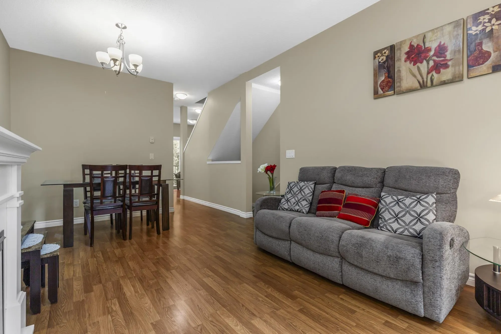 2 32501 Fraser Crescent