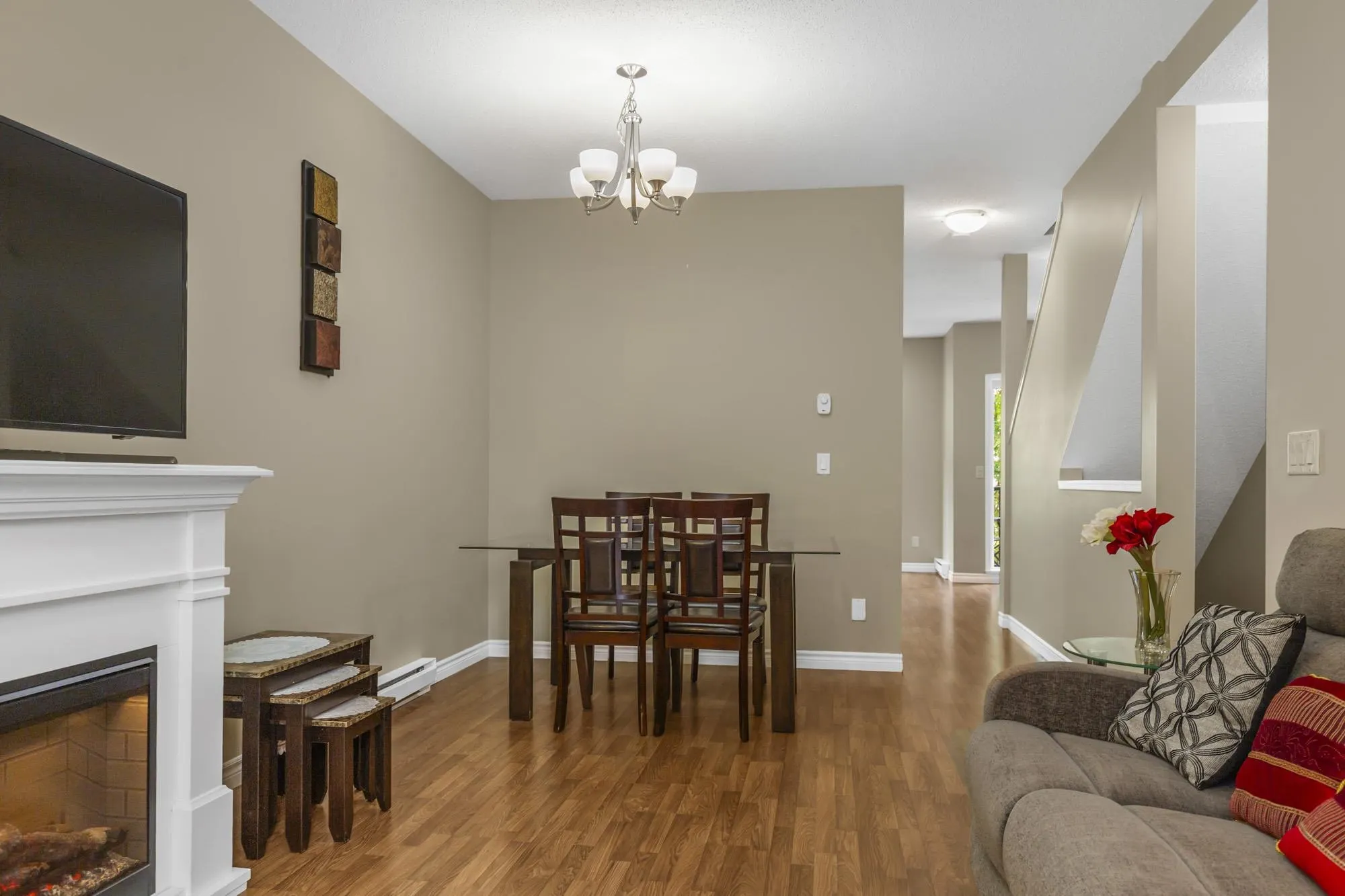 2 32501 Fraser Crescent