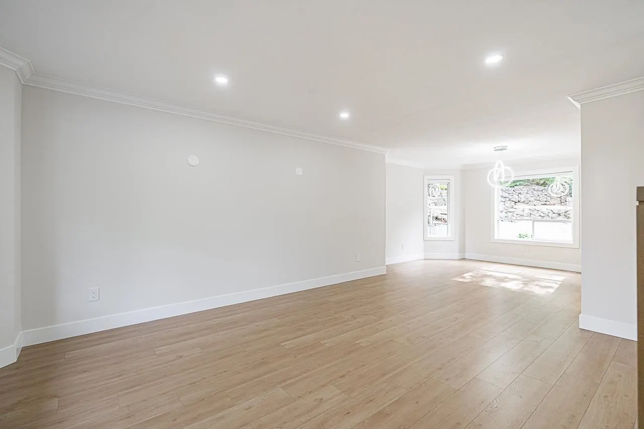 2455 Mountain Drive