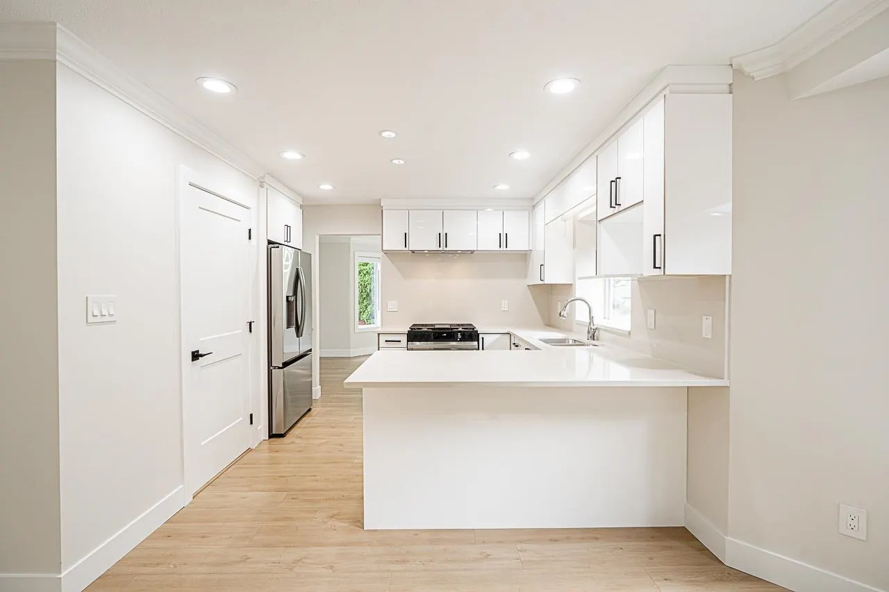 2455 Mountain Drive