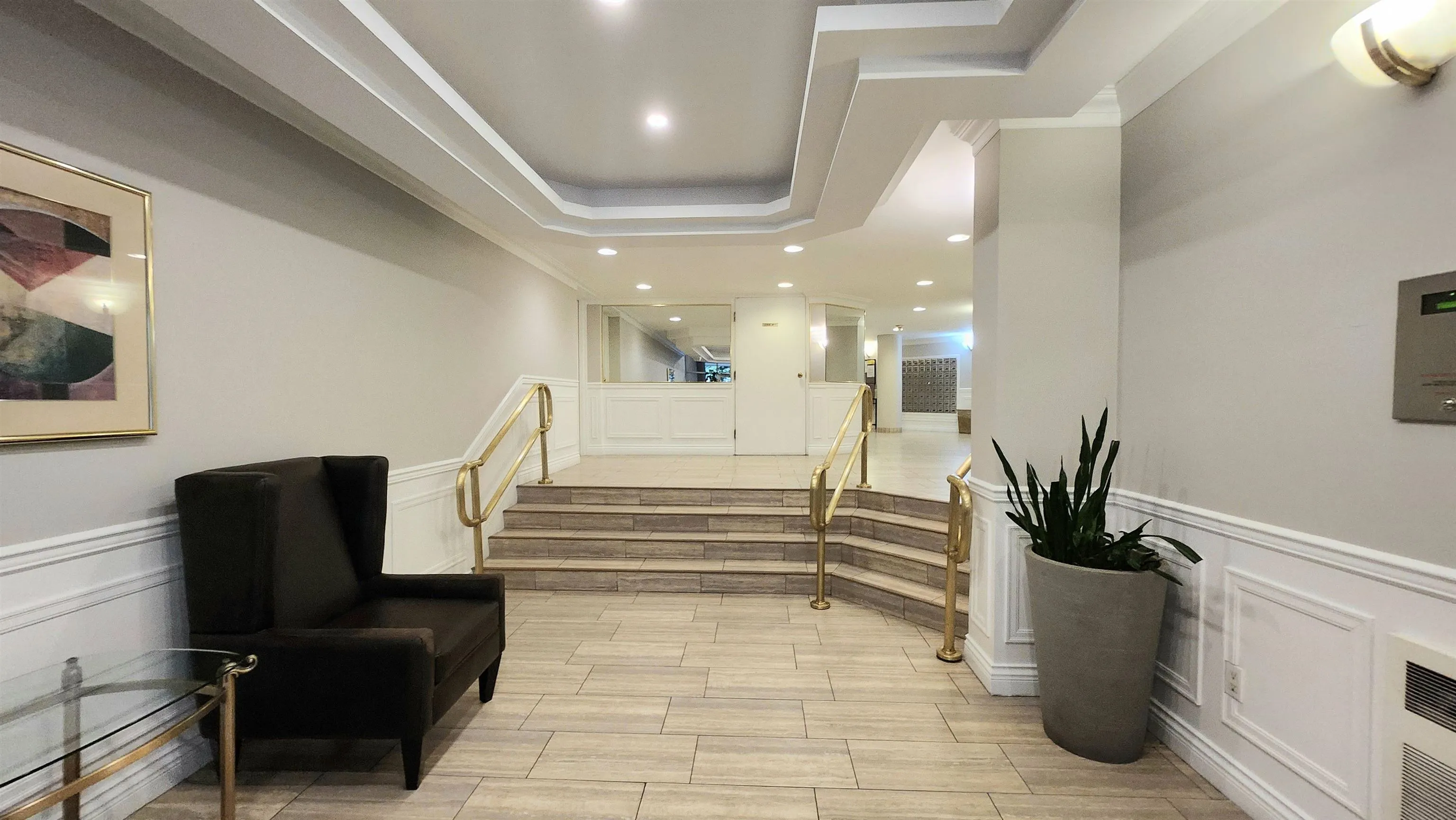 1505 1235 Quayside Drive