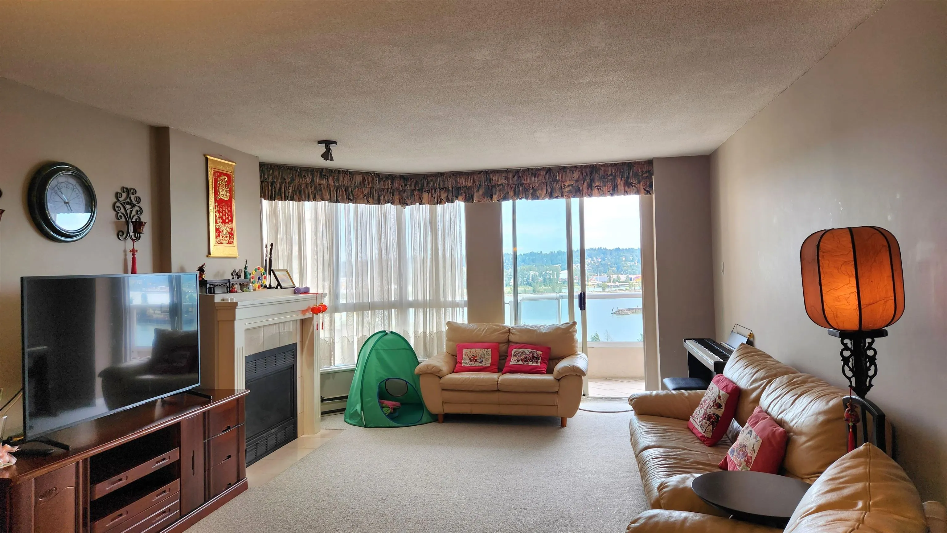 1505 1235 Quayside Drive