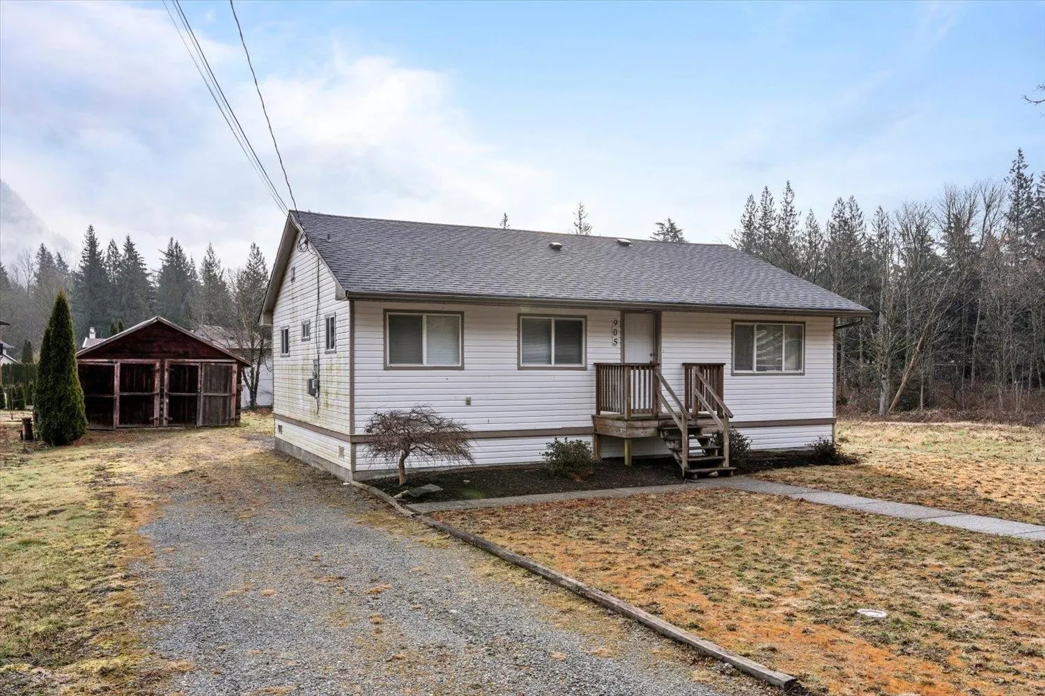 905 Hot Springs Road