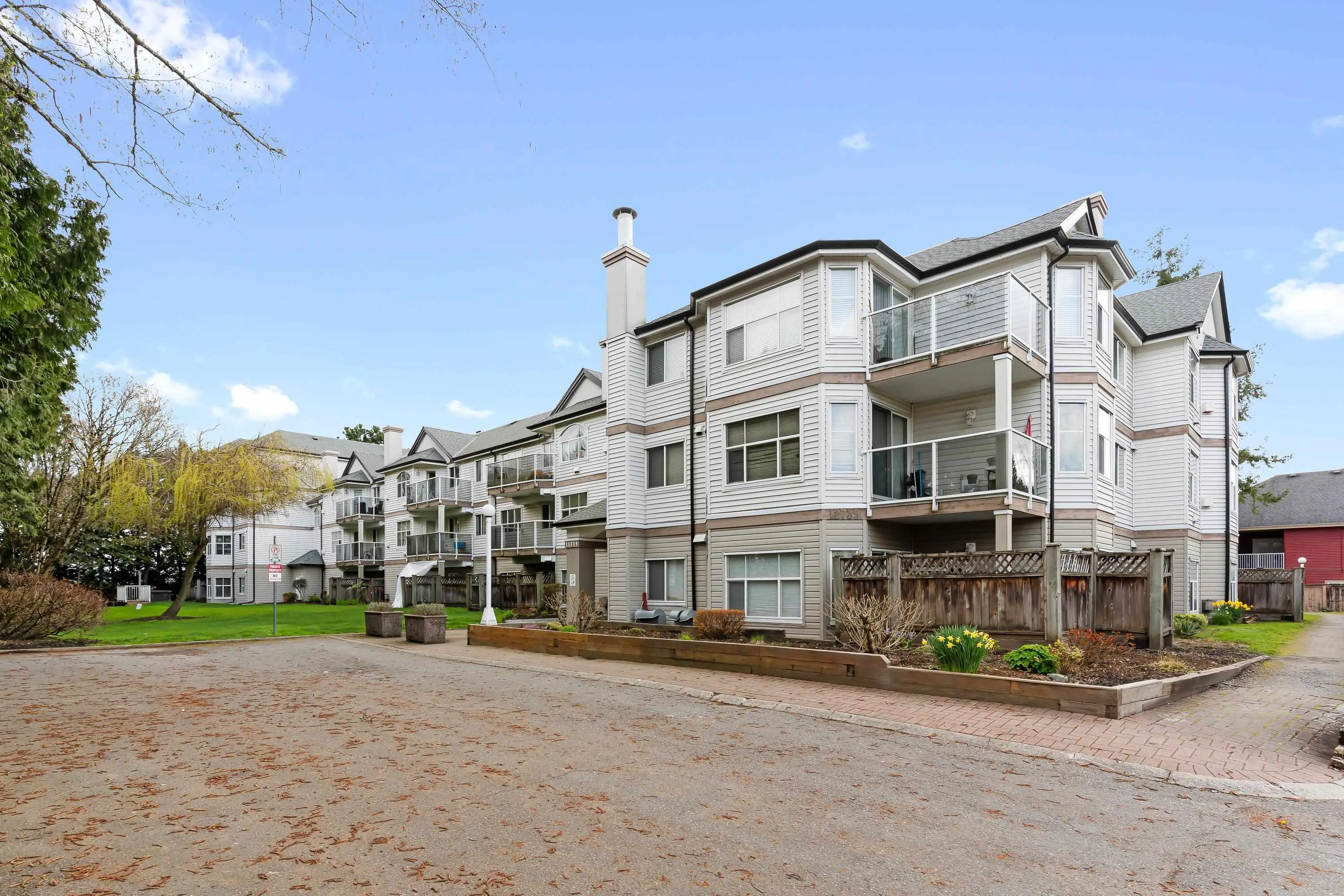 307 12739 72 Avenue