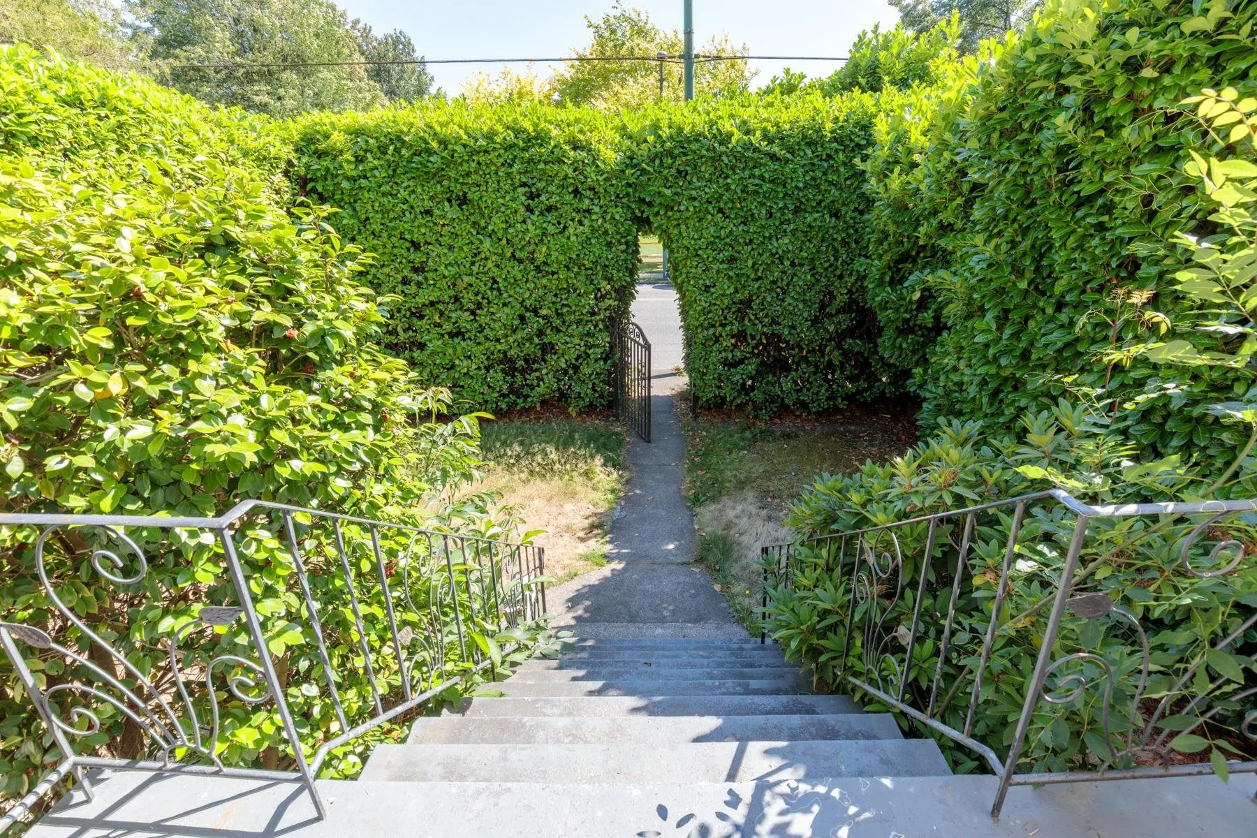 2529 W 41st Avenue