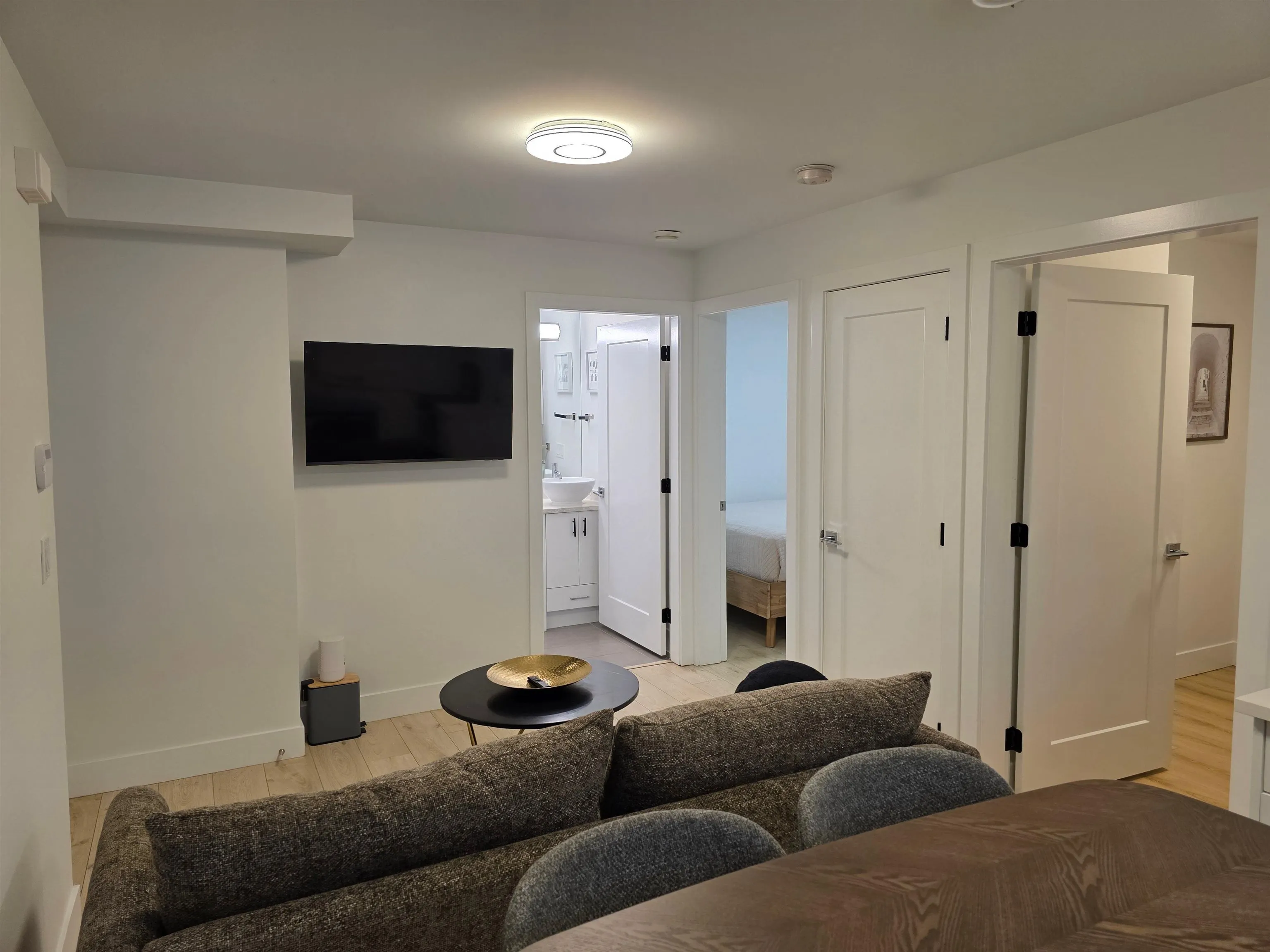 3466 Pandora Street