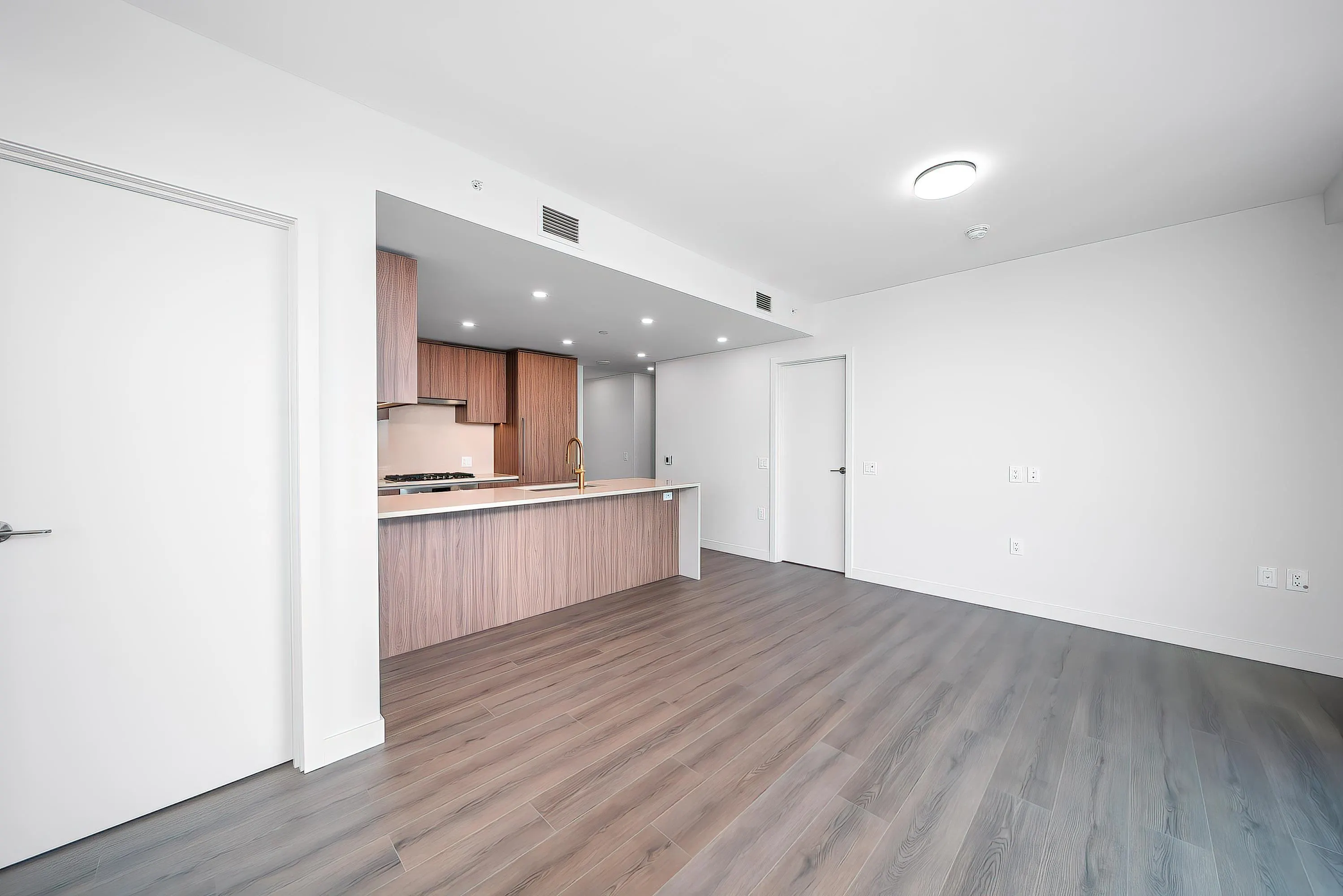 3904 5987 Wilson Avenue