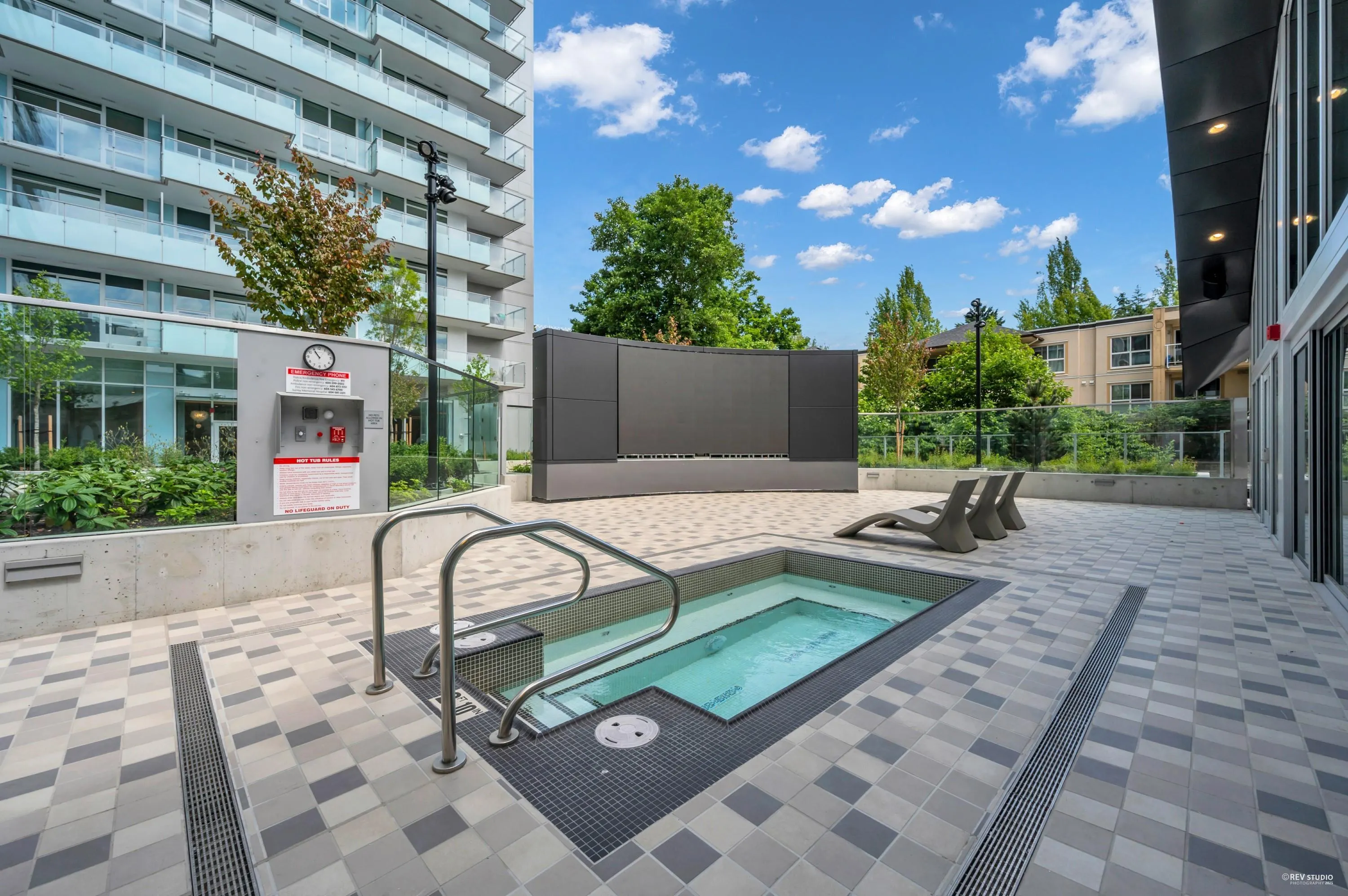 1606 13778 100 Avenue