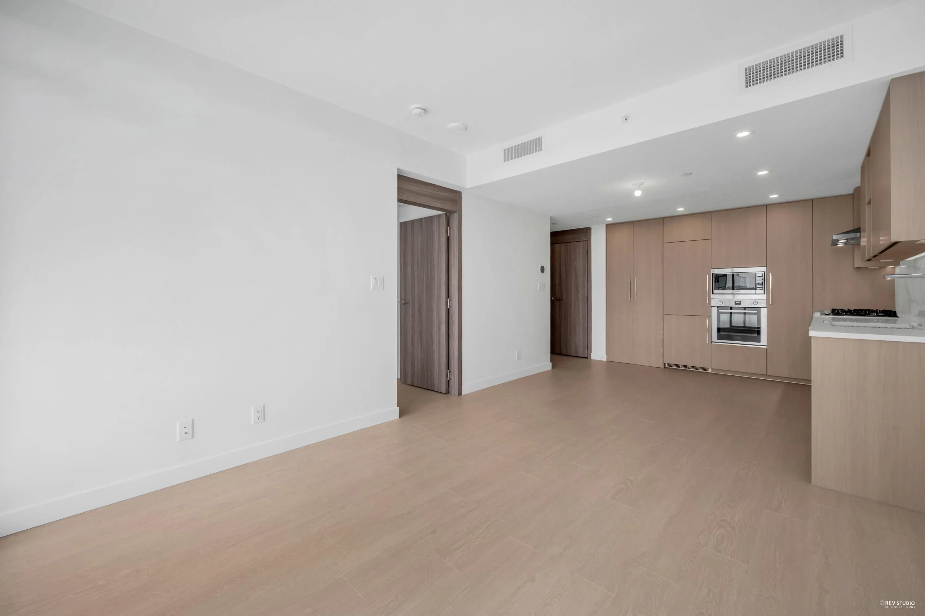 1606 13778 100 Avenue