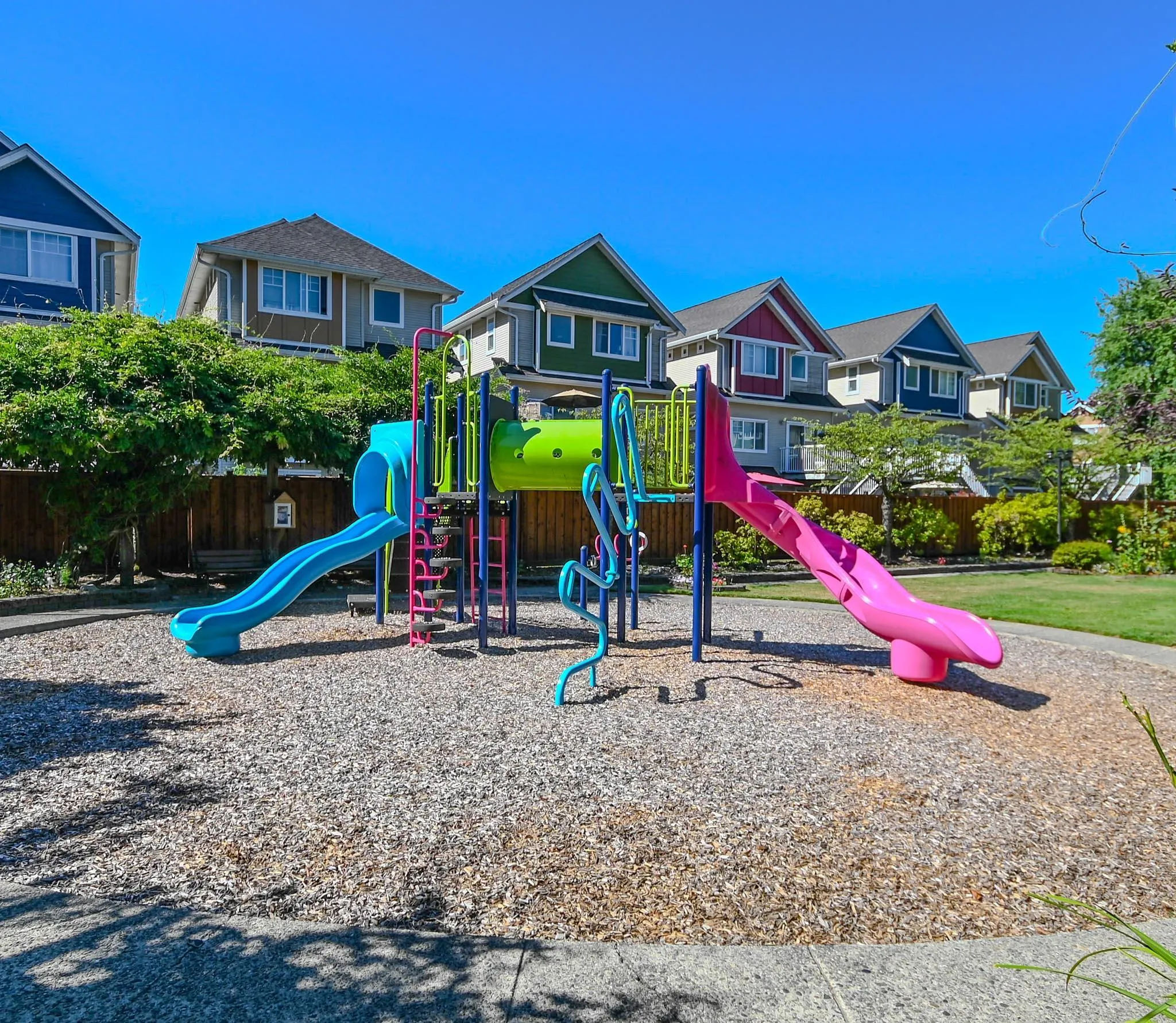 12 1108 Riverside Close