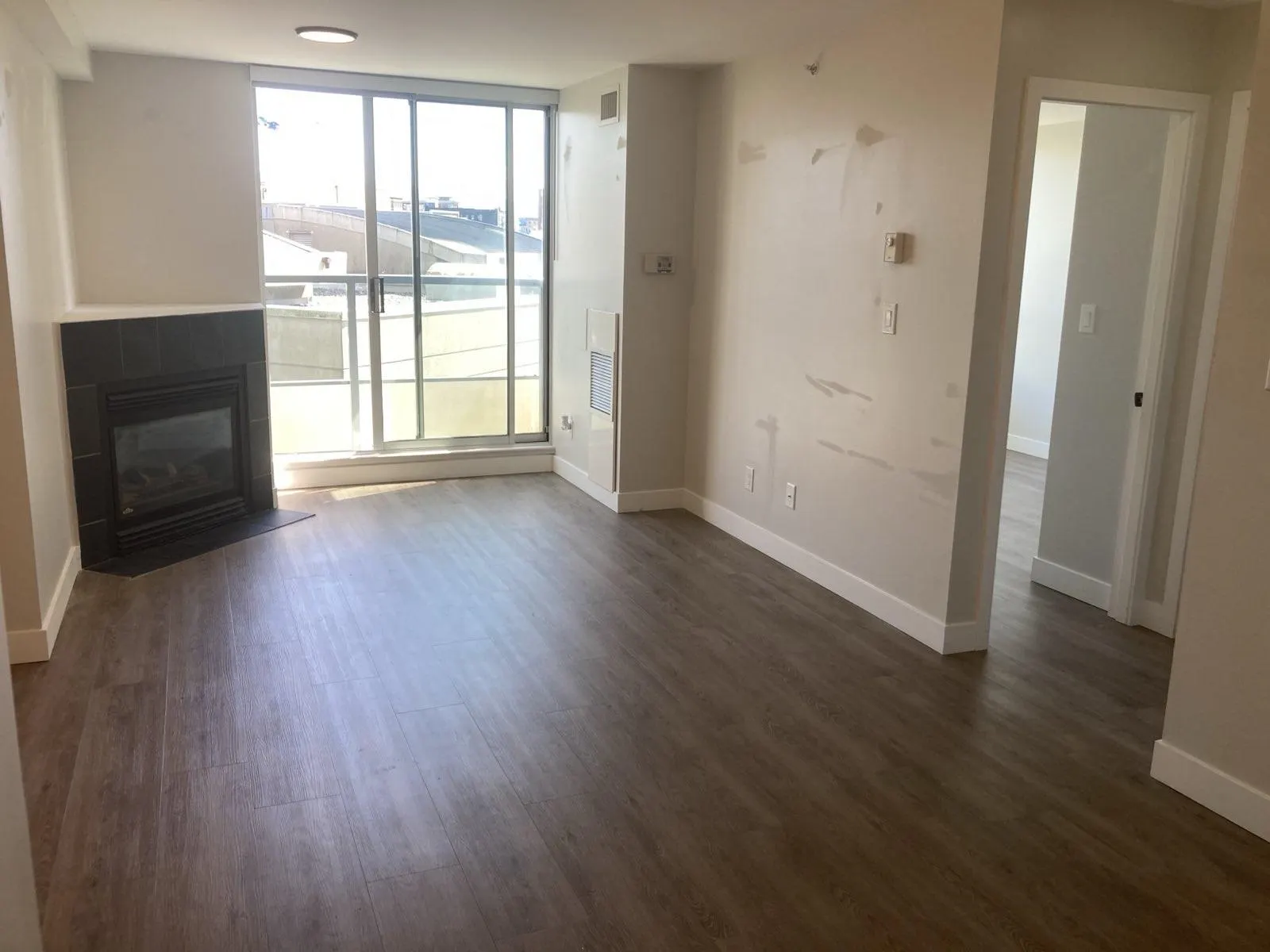 706 63 Keefer Place