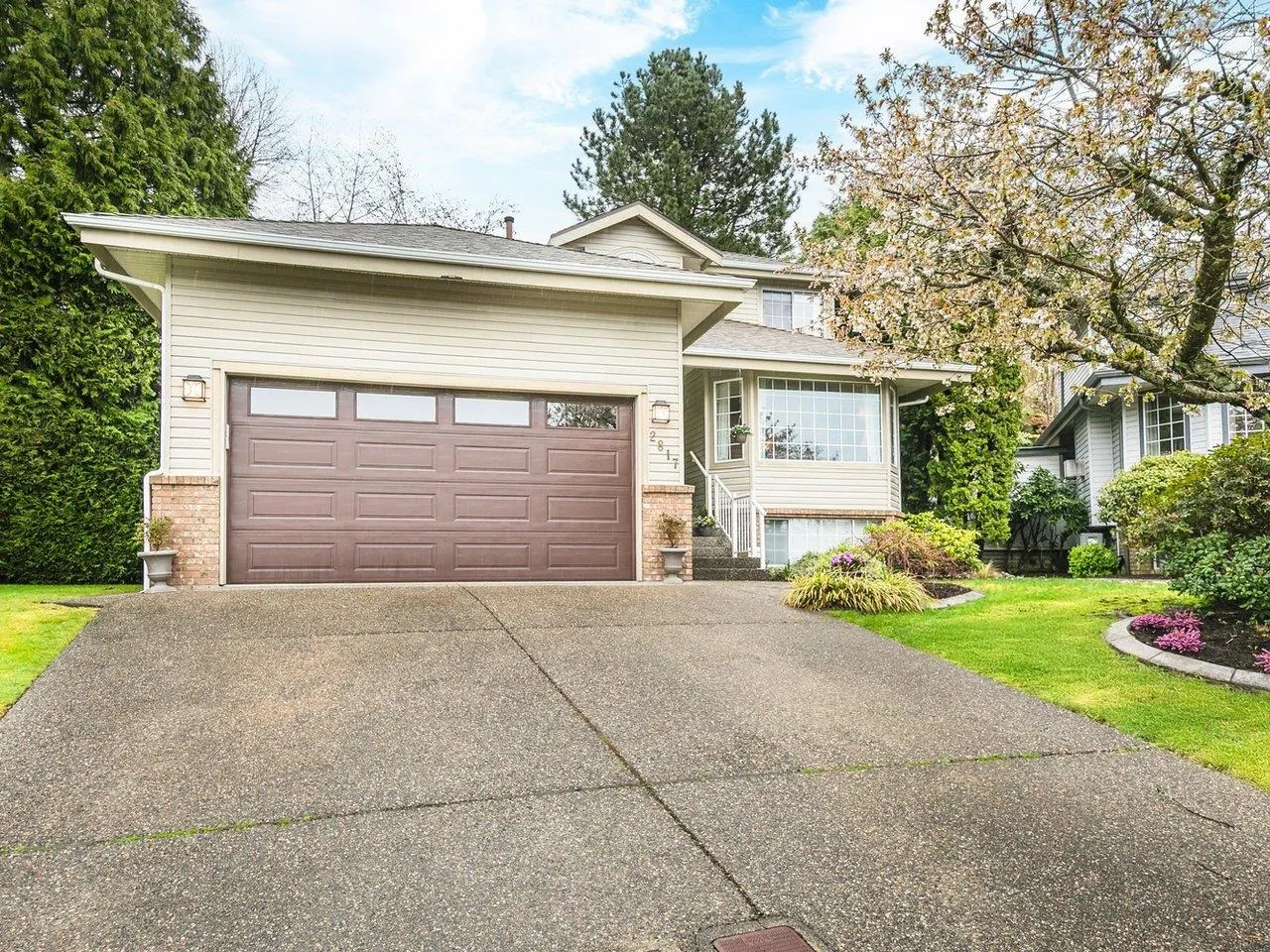 2817 Greenbrier Place