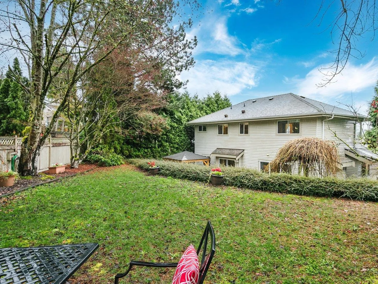 2817 Greenbrier Place