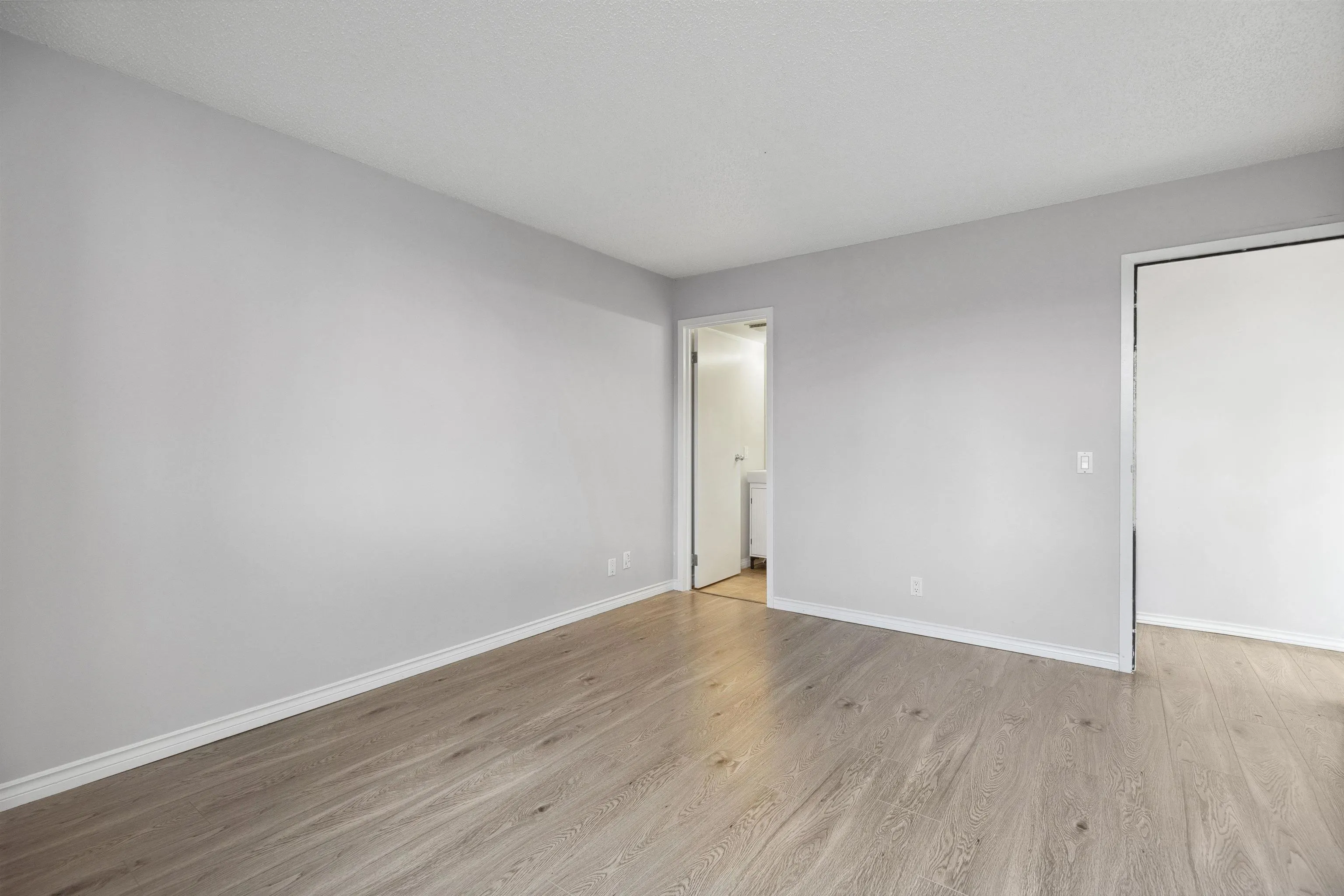 806 3970 Carrigan Court