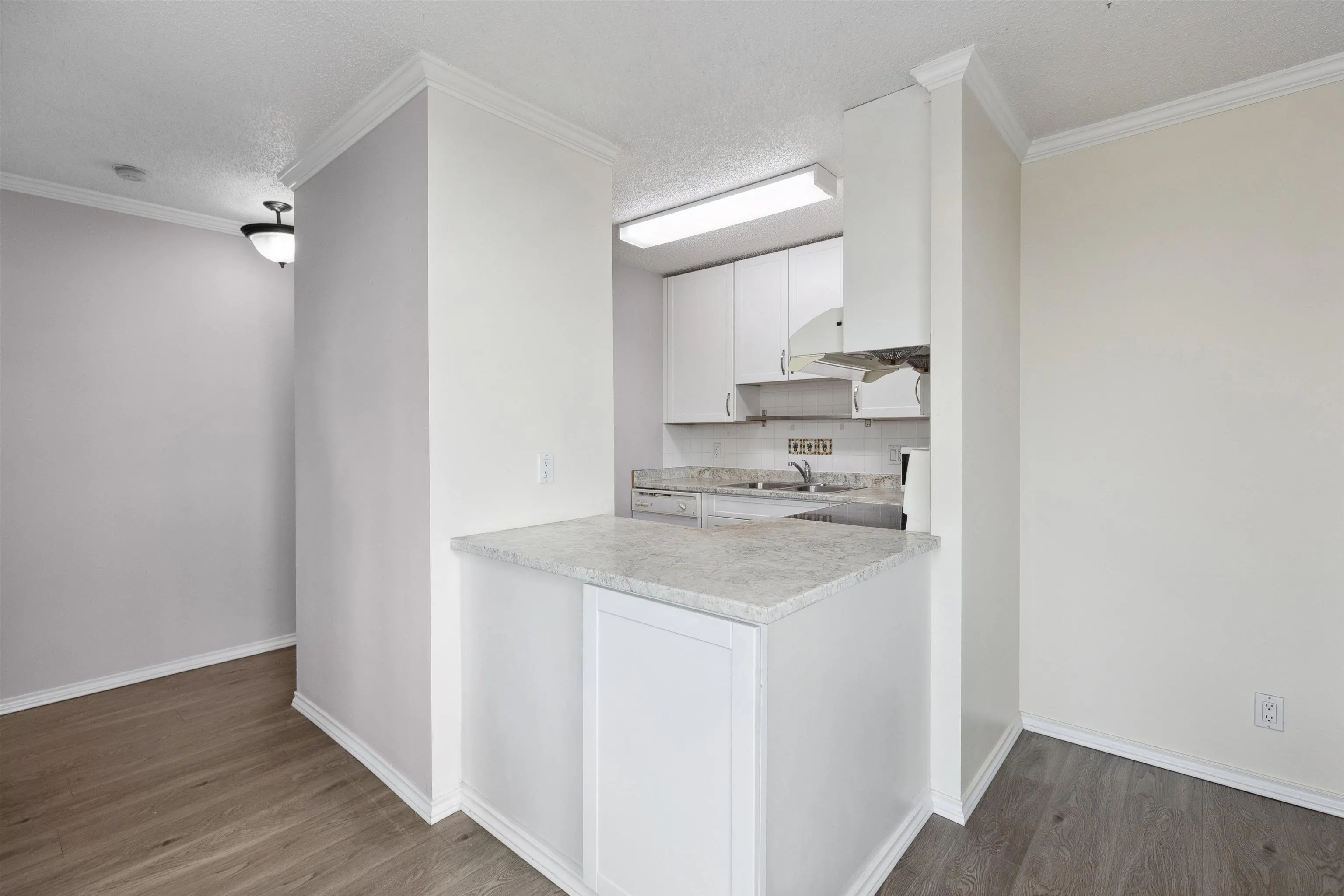 806 3970 Carrigan Court