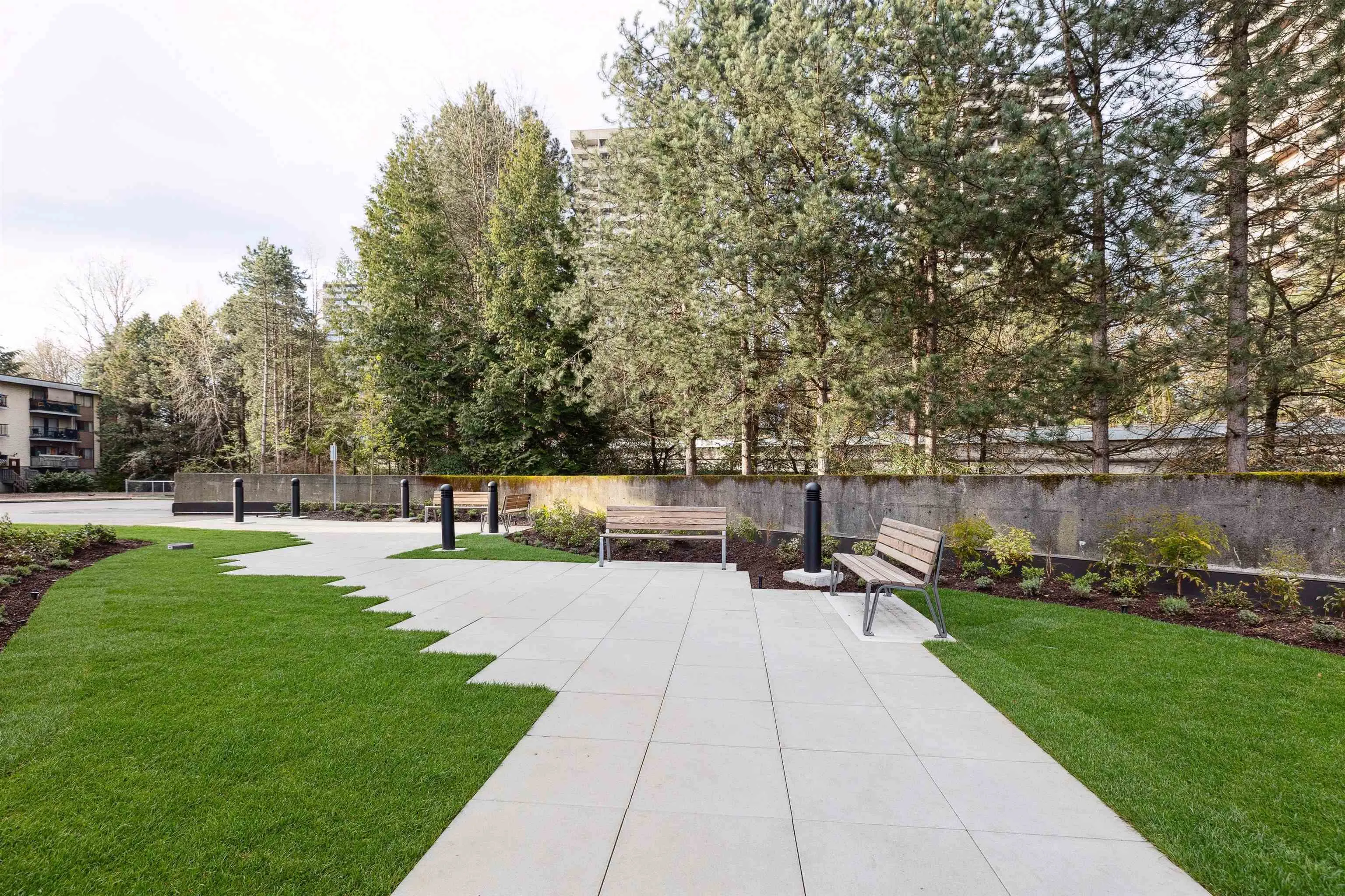806 3970 Carrigan Court