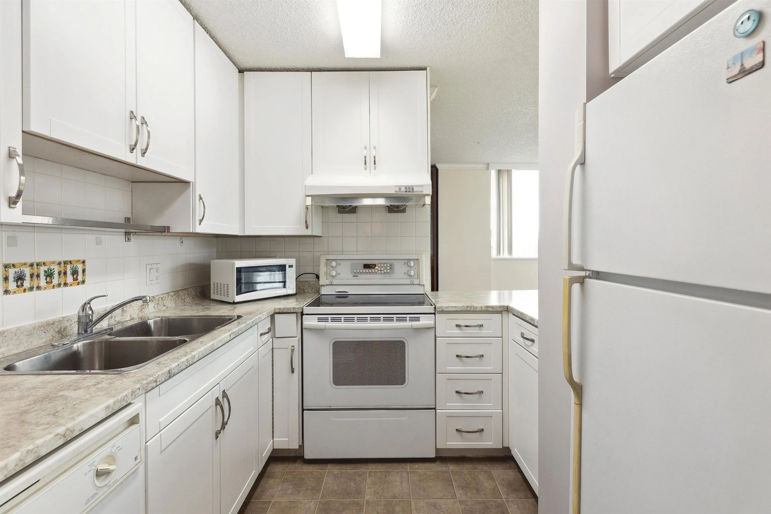 806 3970 Carrigan Court