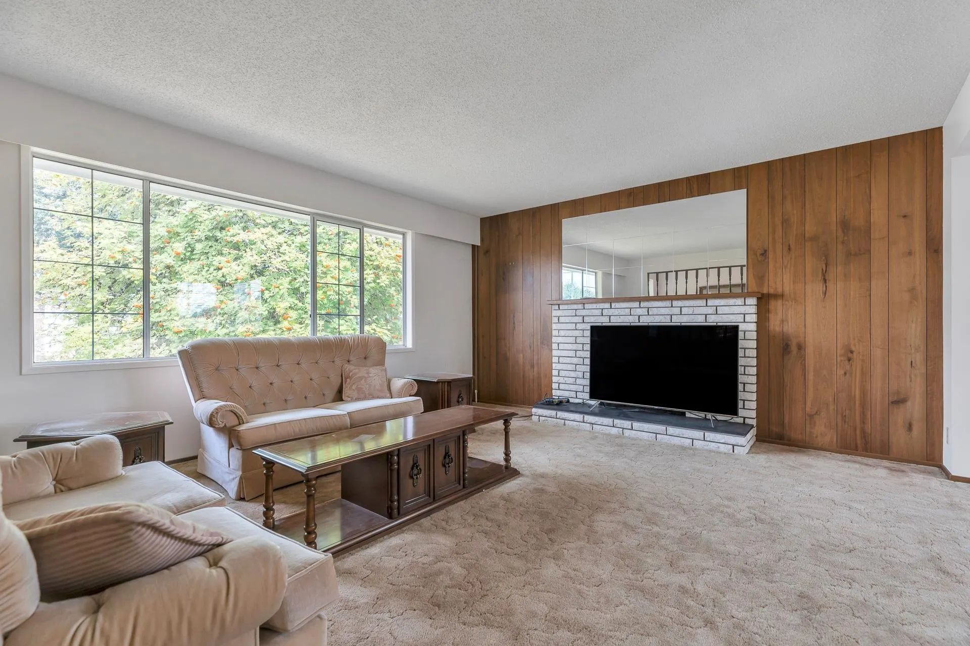 32640 Lonsdale Crescent