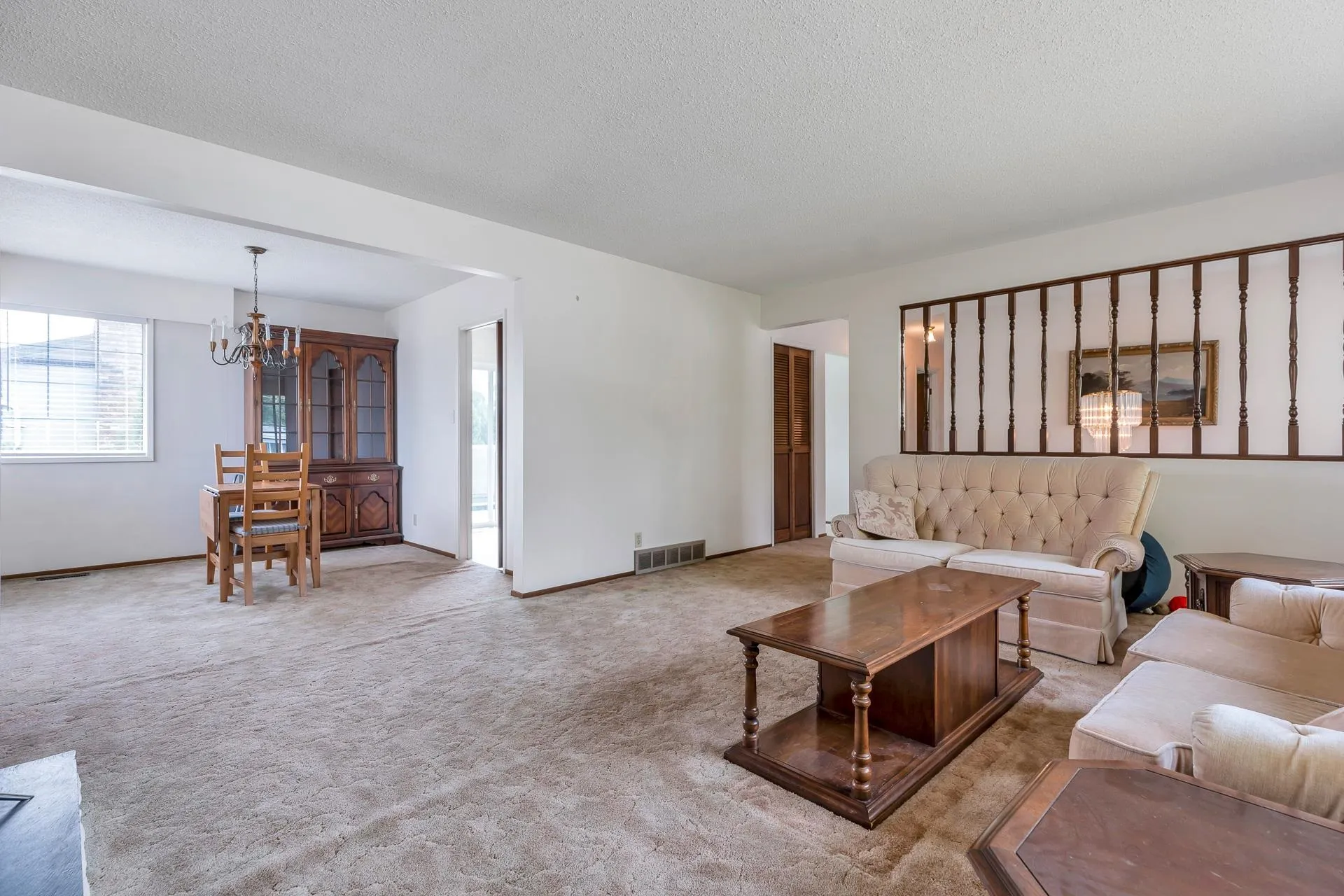 32640 Lonsdale Crescent