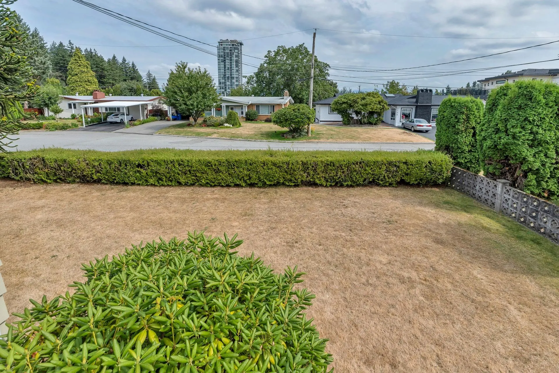 32640 Lonsdale Crescent