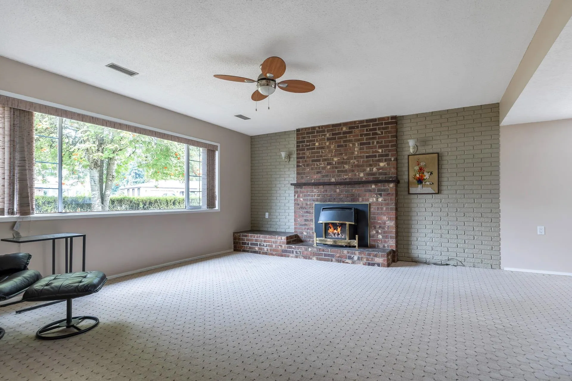 32640 Lonsdale Crescent