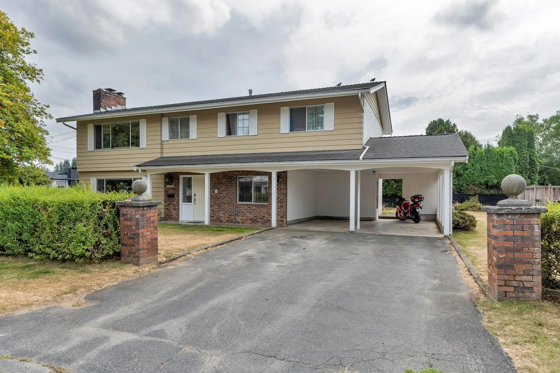 32640 Lonsdale Crescent