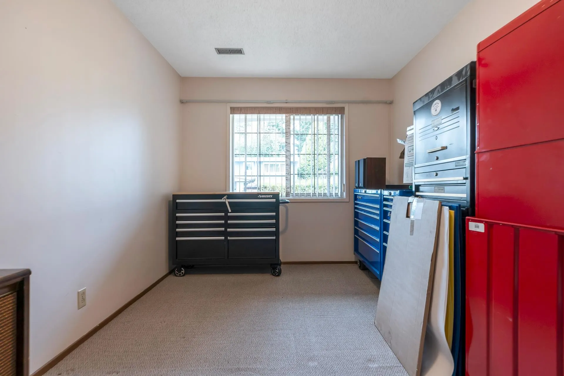 32640 Lonsdale Crescent