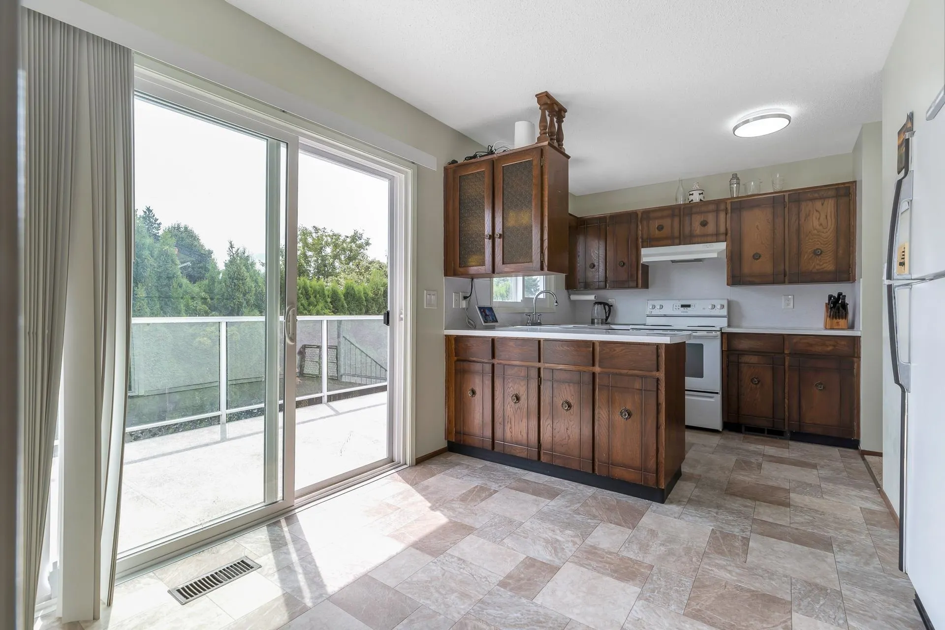 32640 Lonsdale Crescent