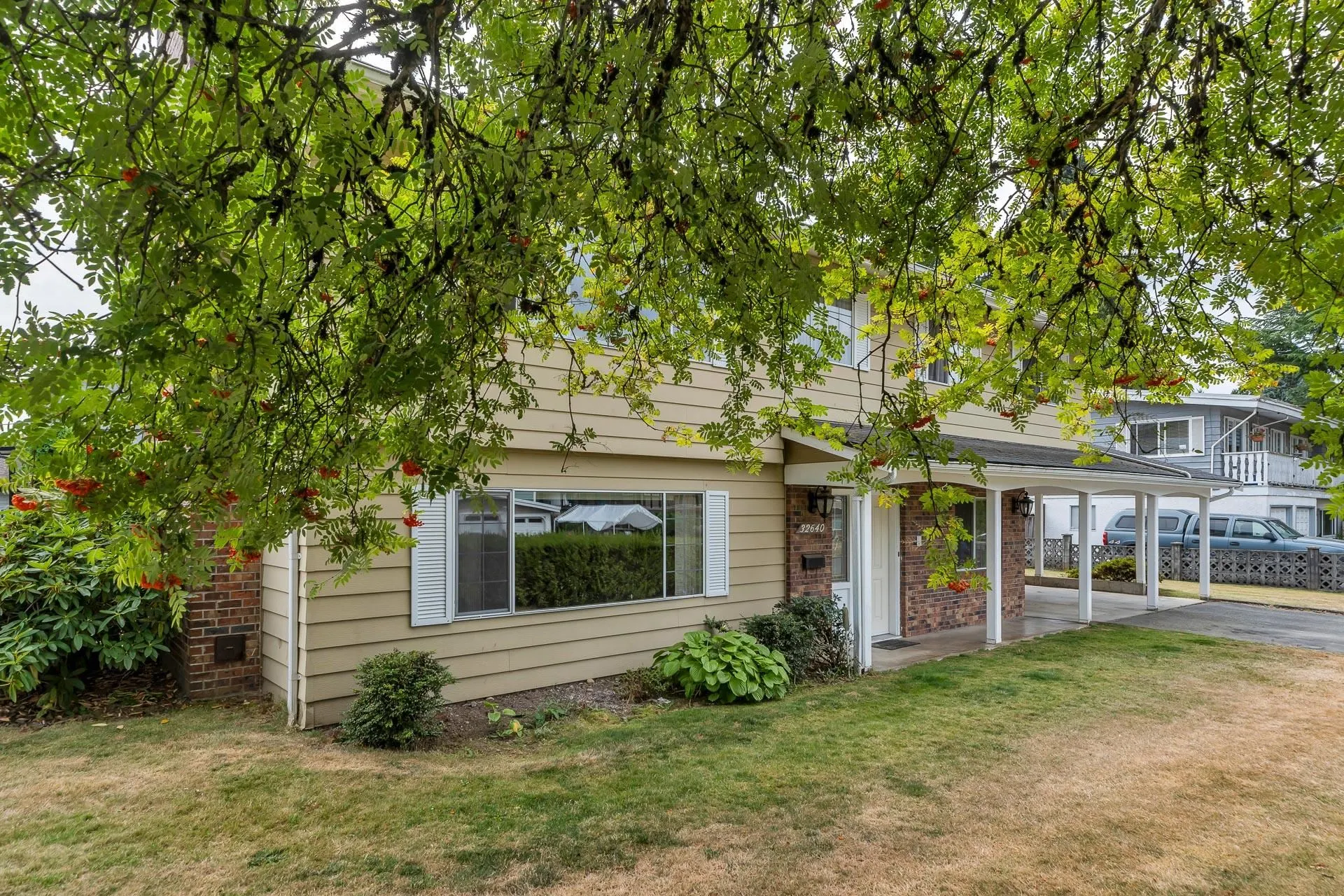 32640 Lonsdale Crescent