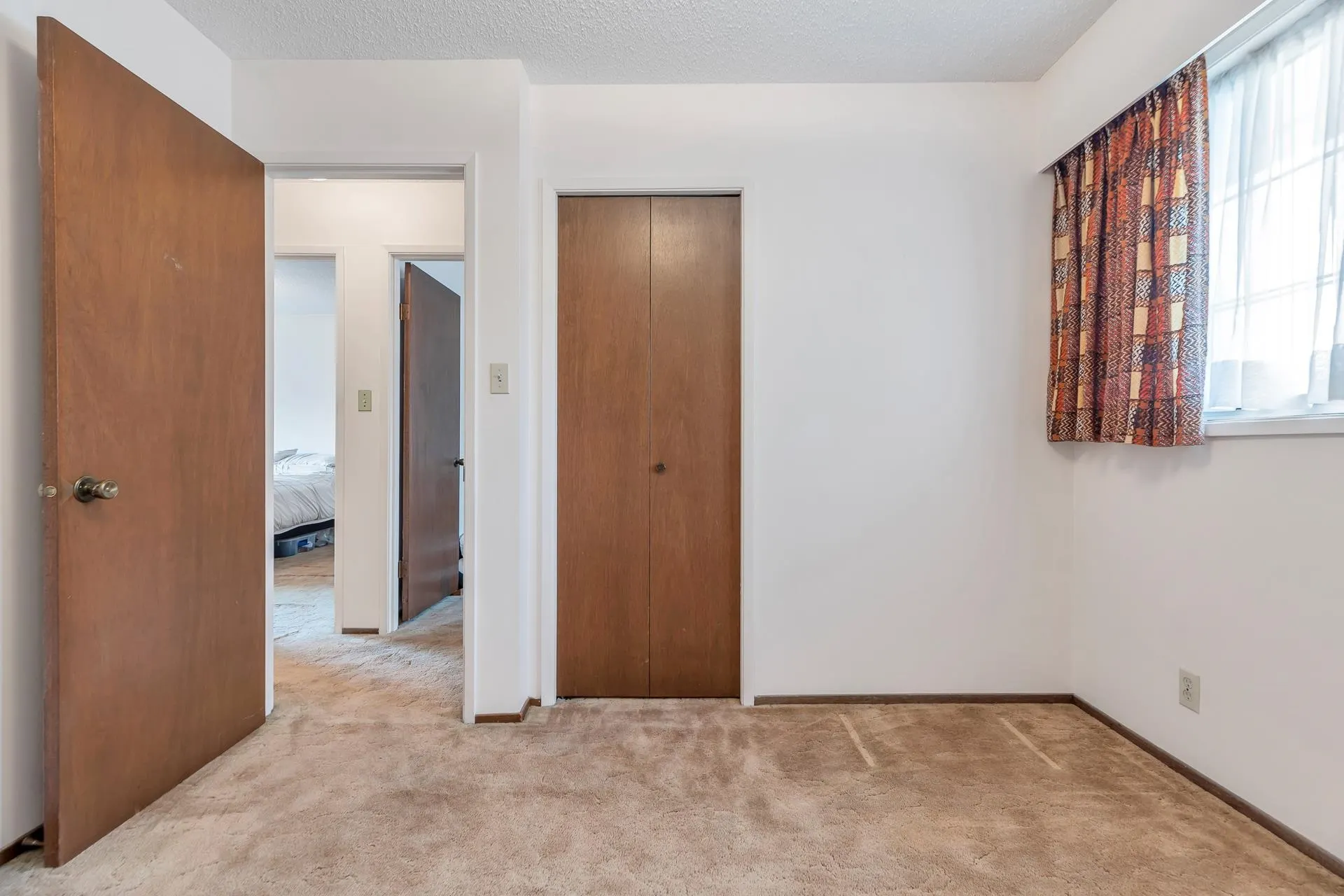 32640 Lonsdale Crescent
