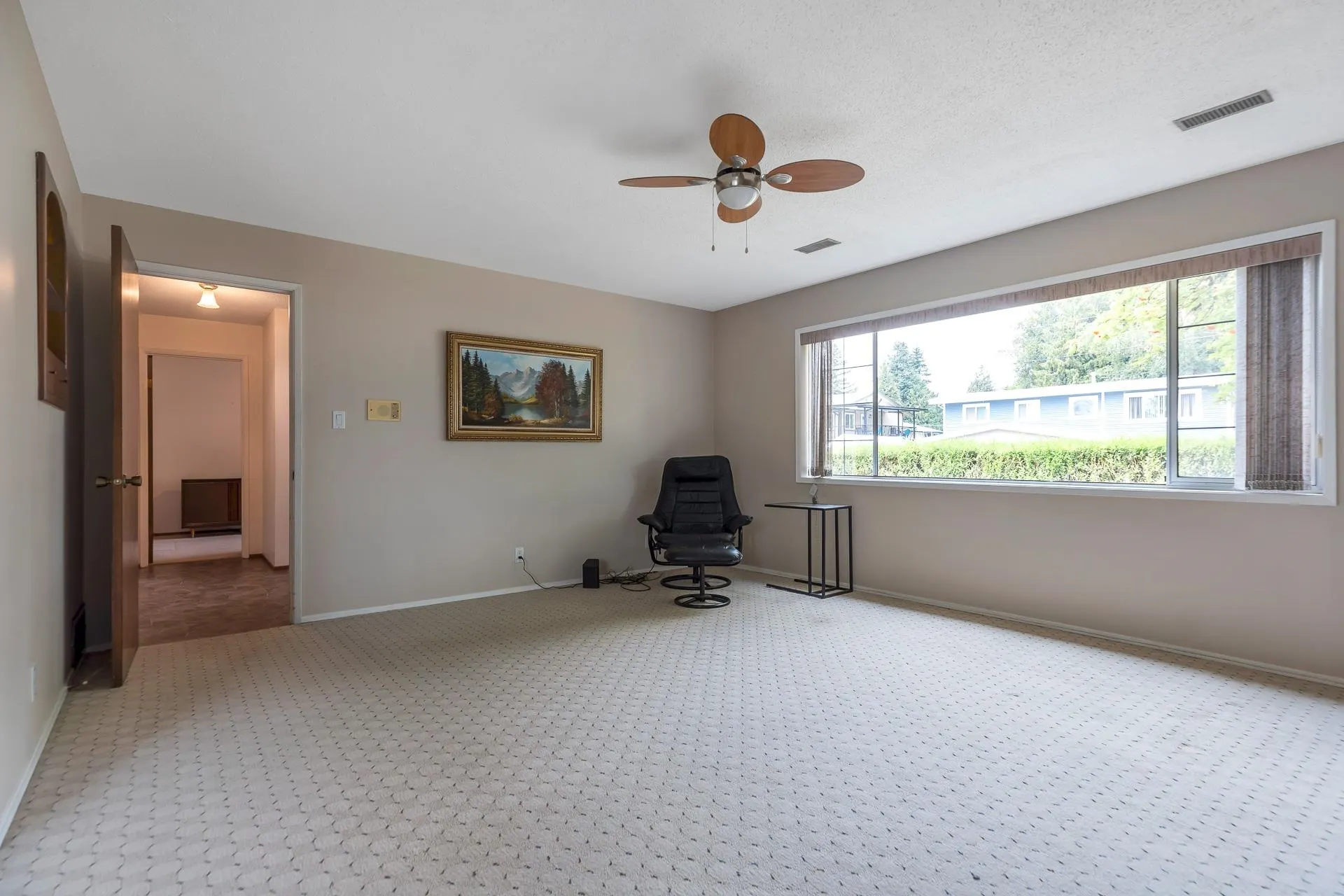 32640 Lonsdale Crescent