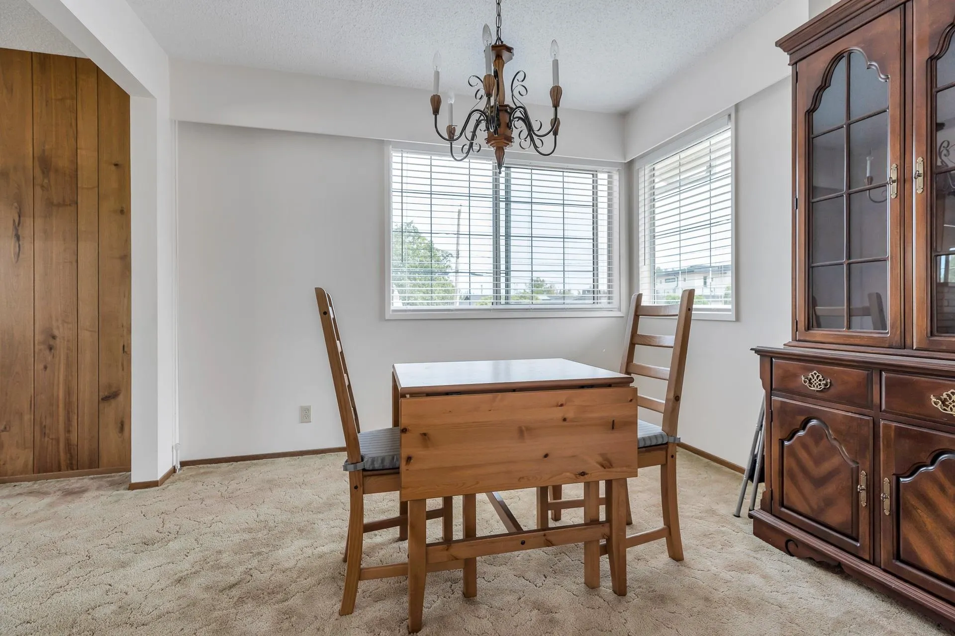 32640 Lonsdale Crescent