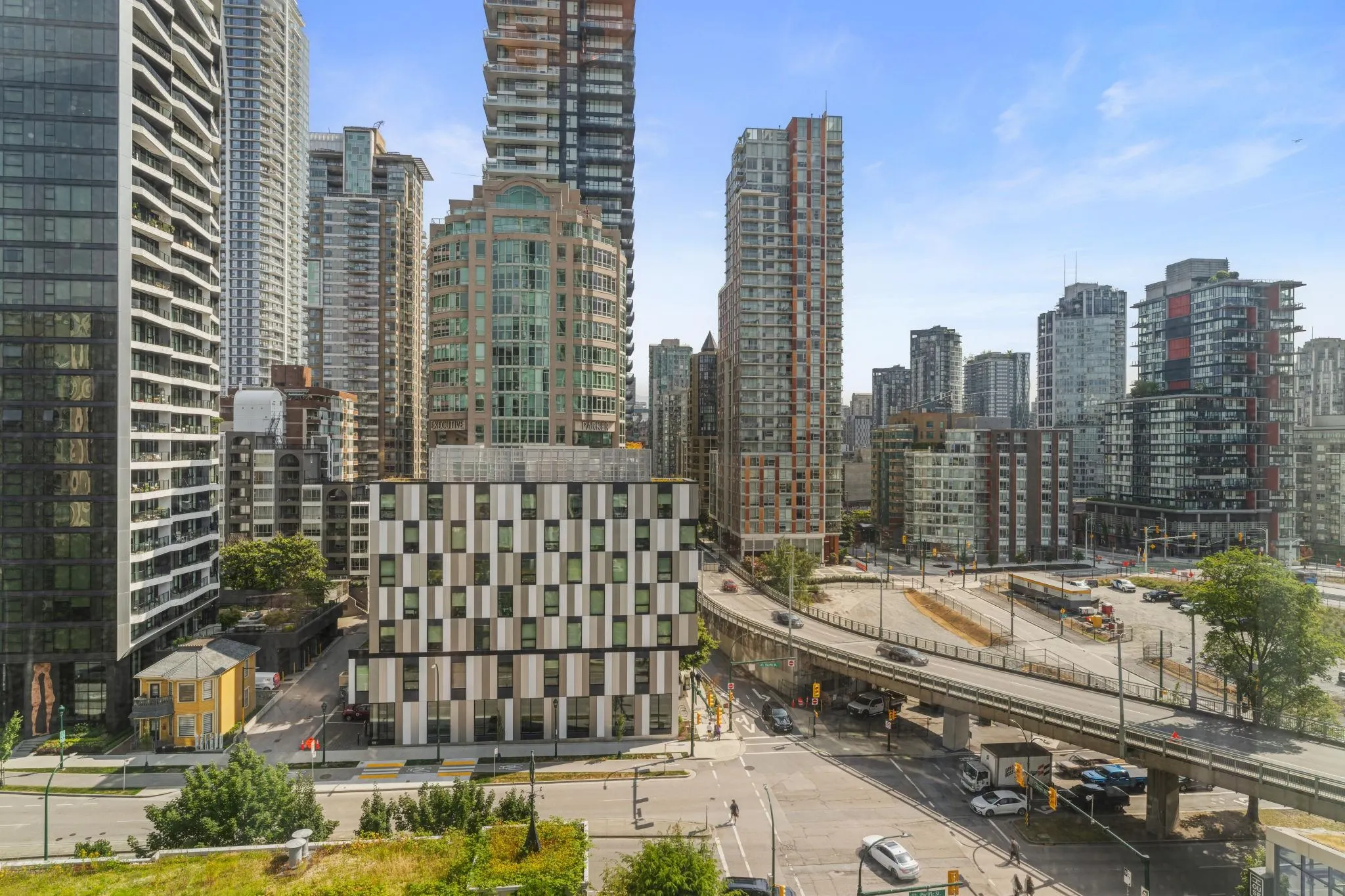 1202 1455 Howe
