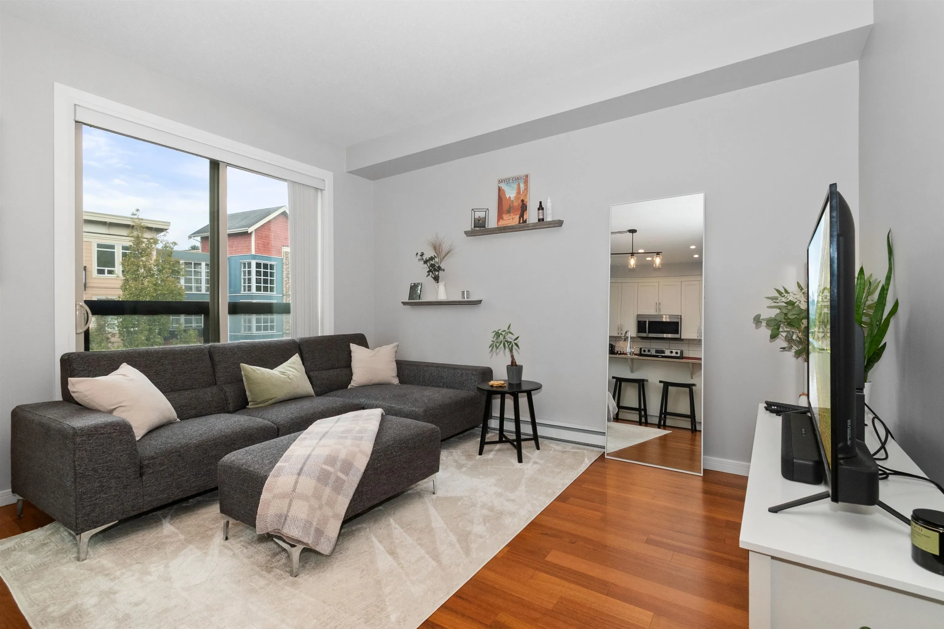 310 45530 Market Way