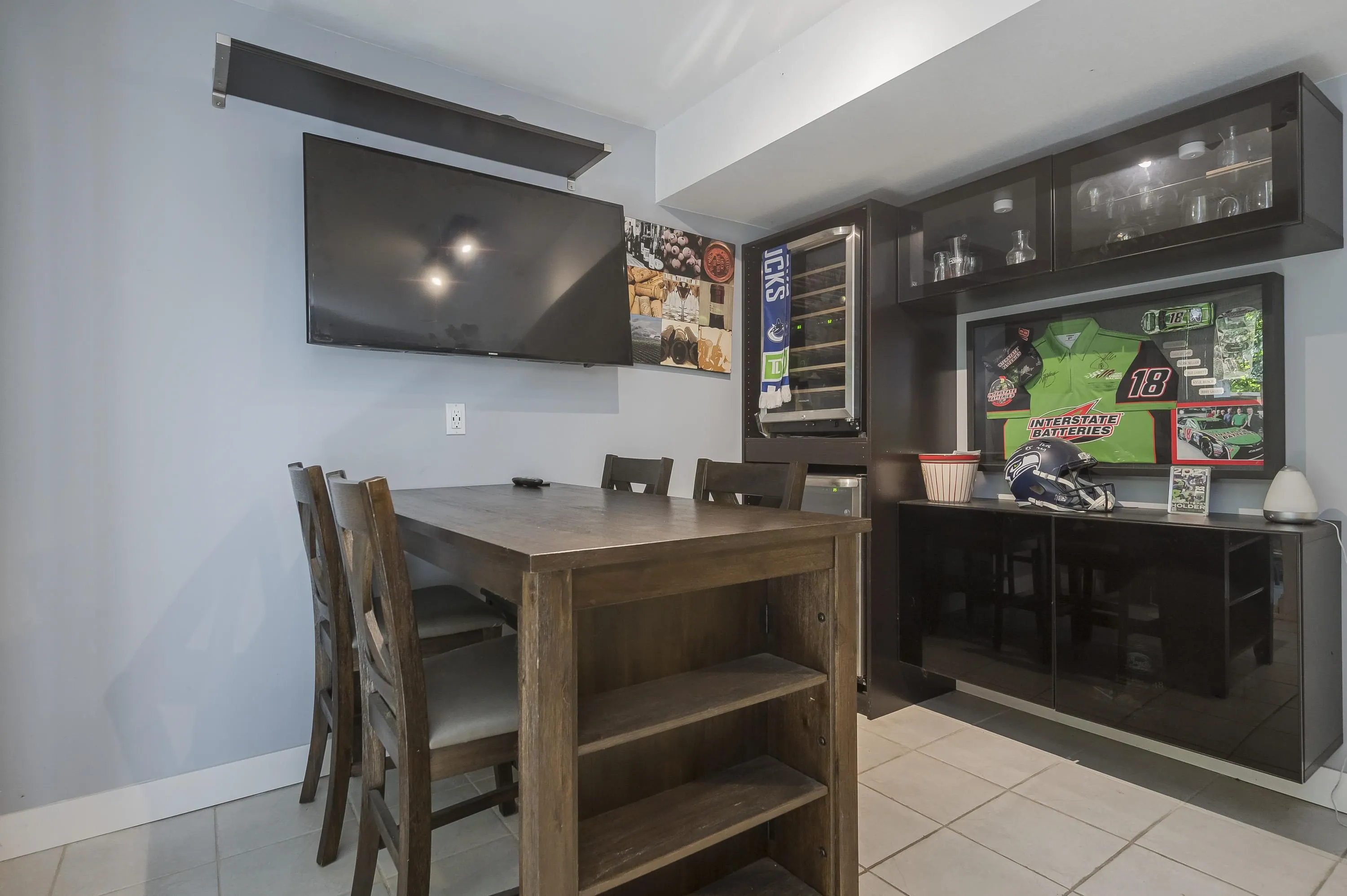 17 8968 208 Street
