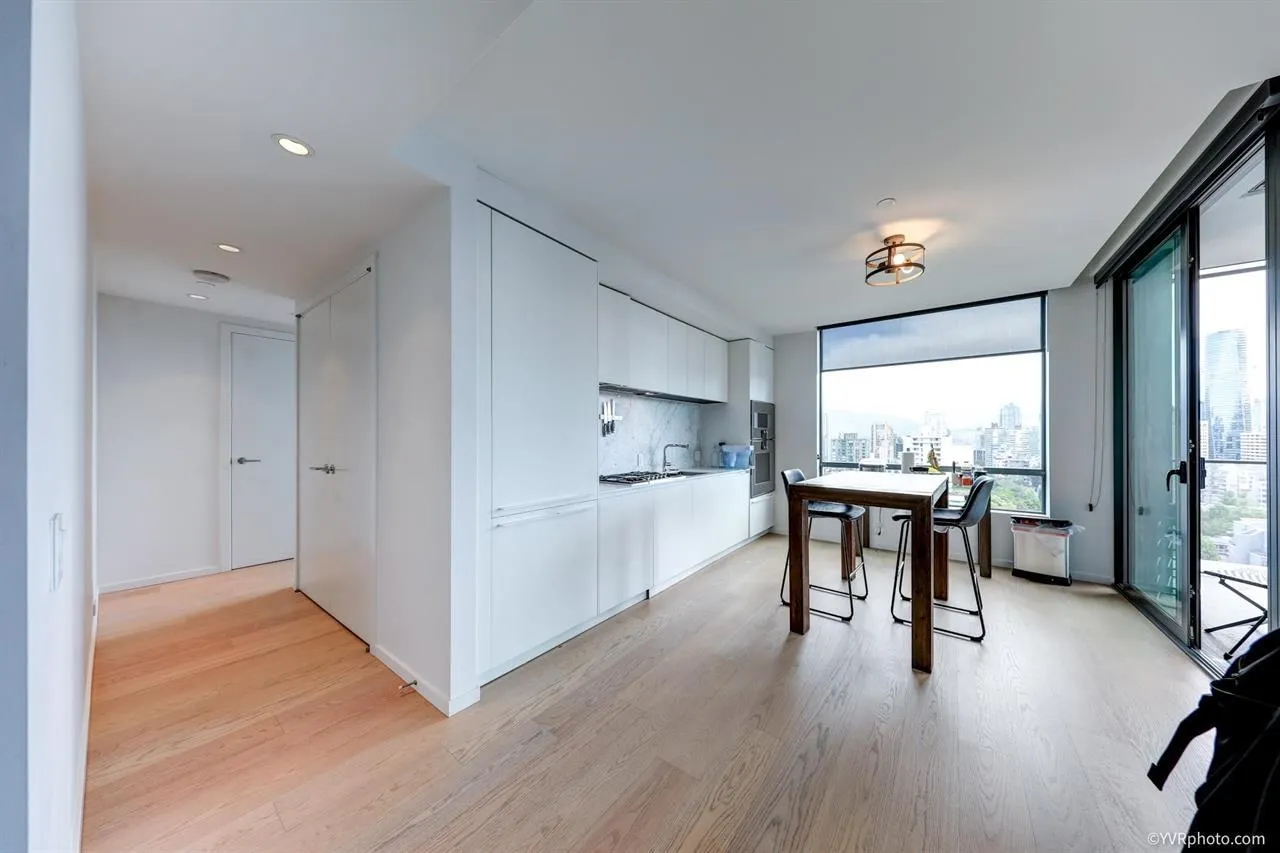 1601 1171 Jervis Street