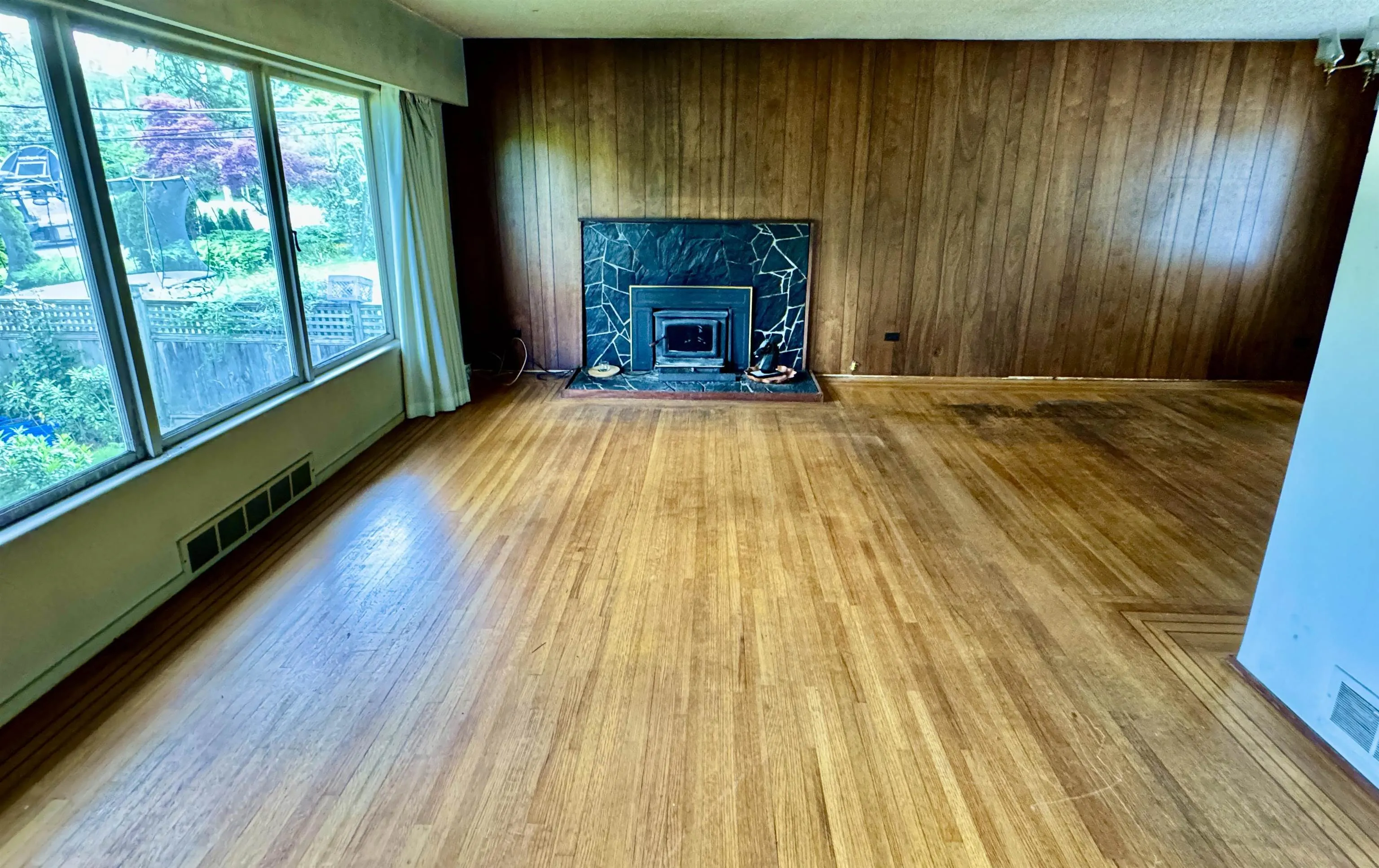 515 W 24th Street