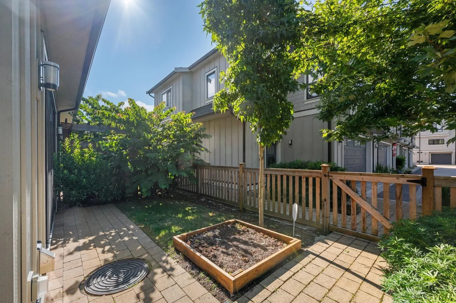 9 5071 Steveston Highway