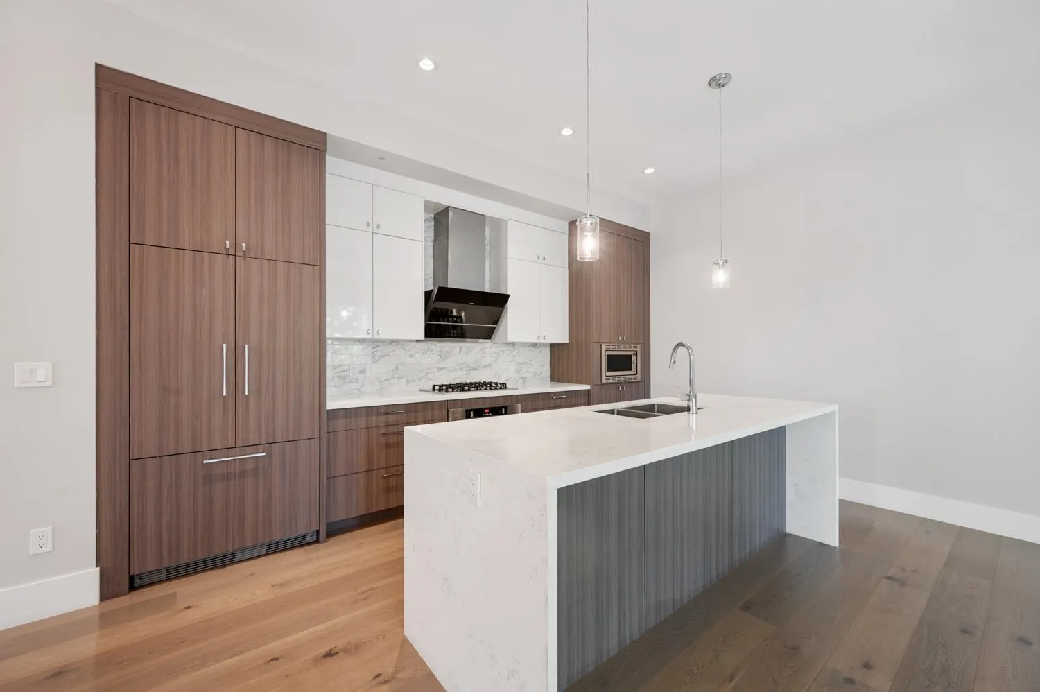 9 5071 Steveston Highway