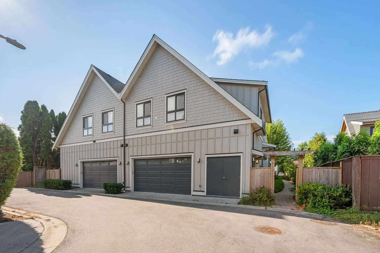 9 5071 Steveston Highway