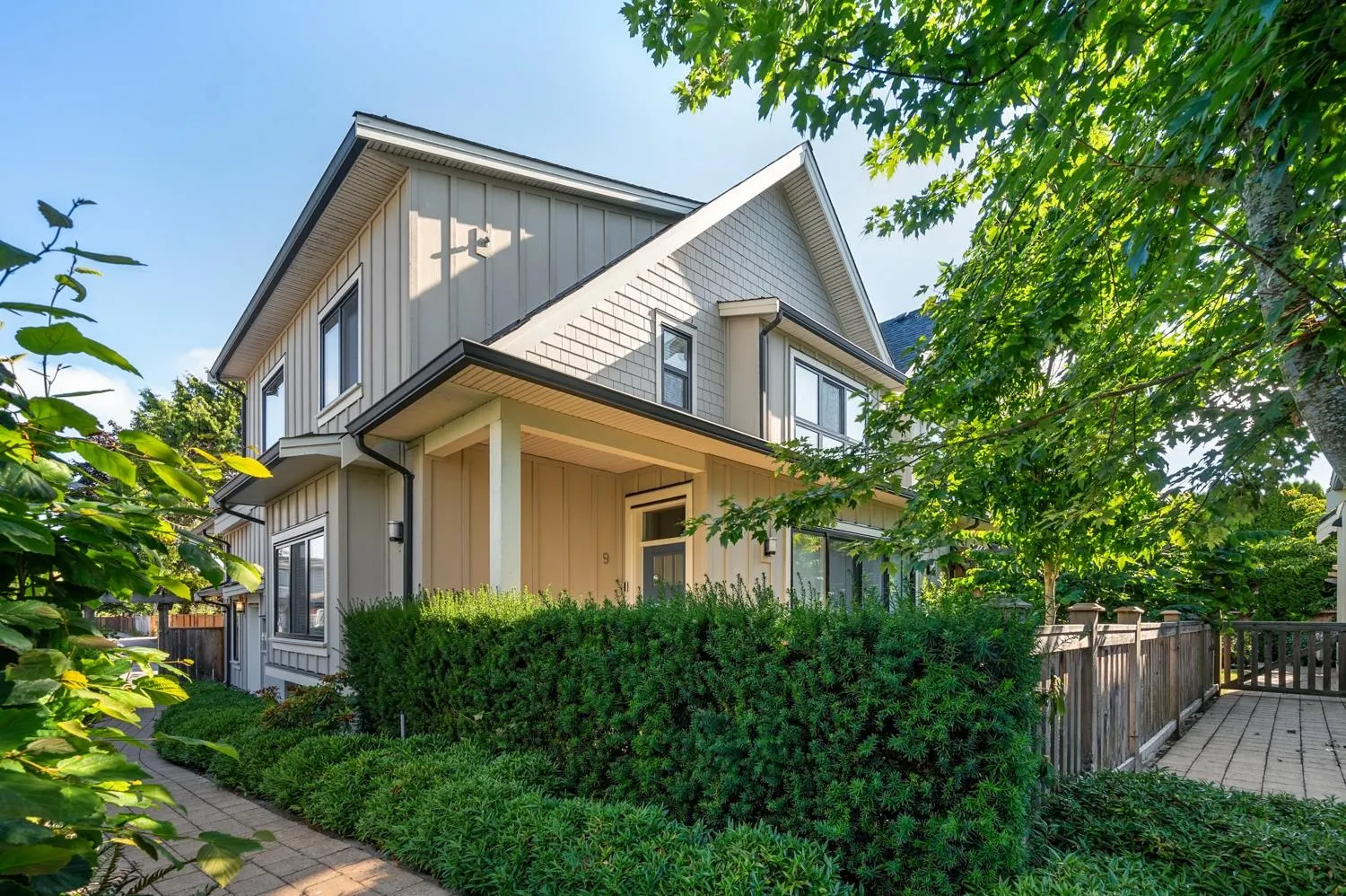 9 5071 Steveston Highway