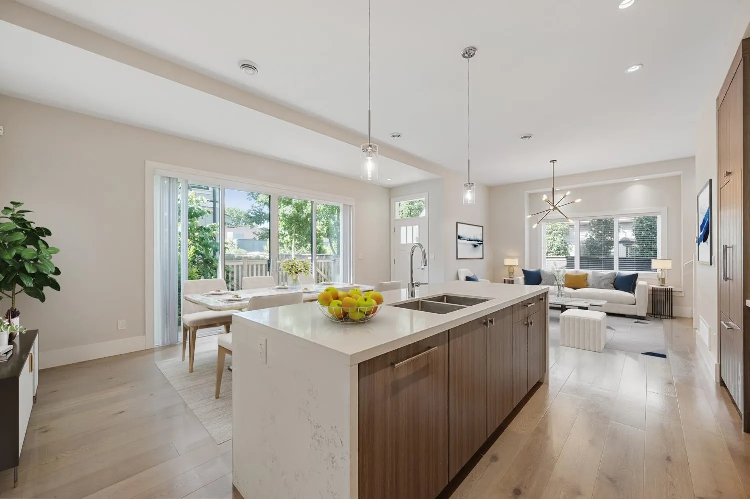 9 5071 Steveston Highway