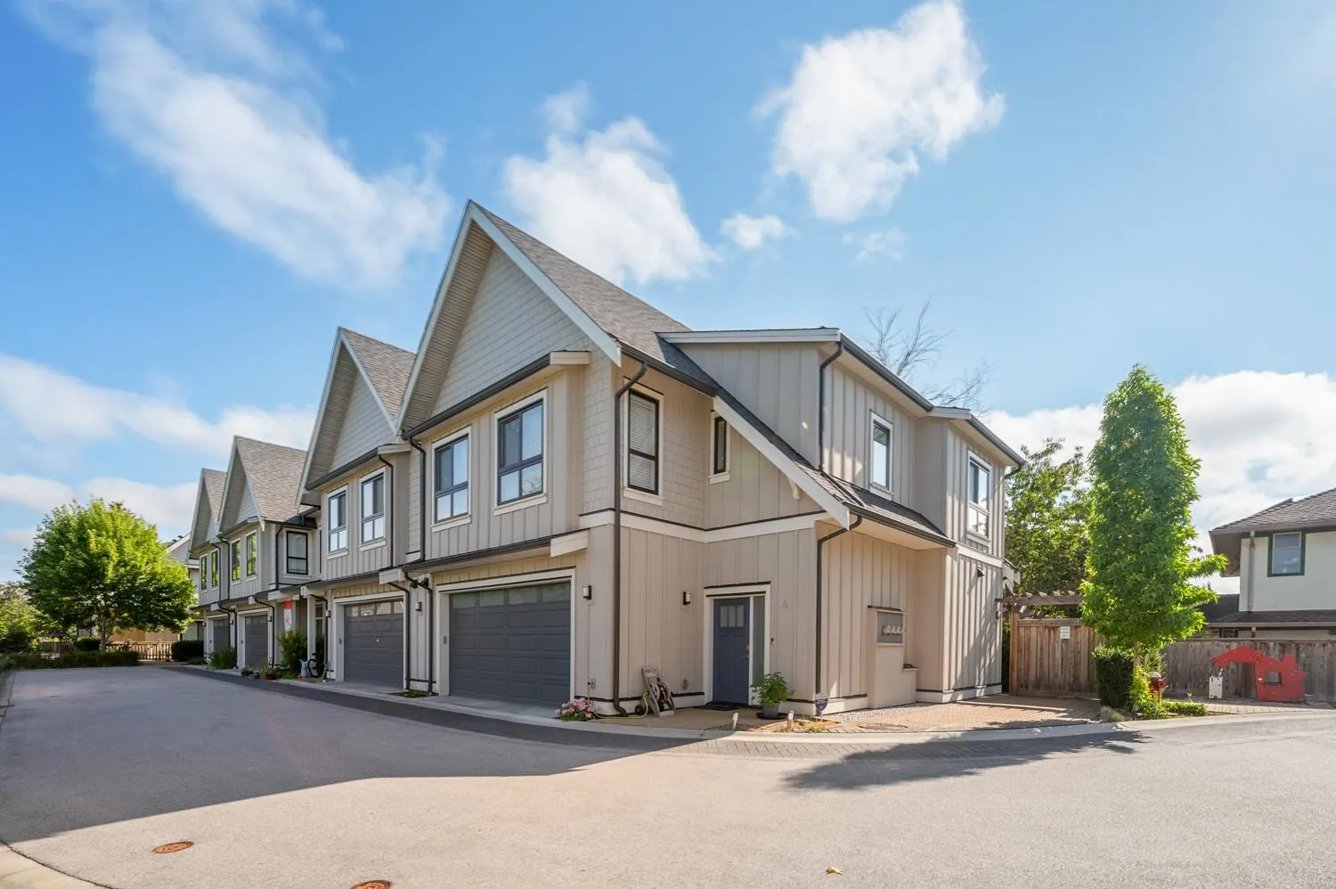 9 5071 Steveston Highway