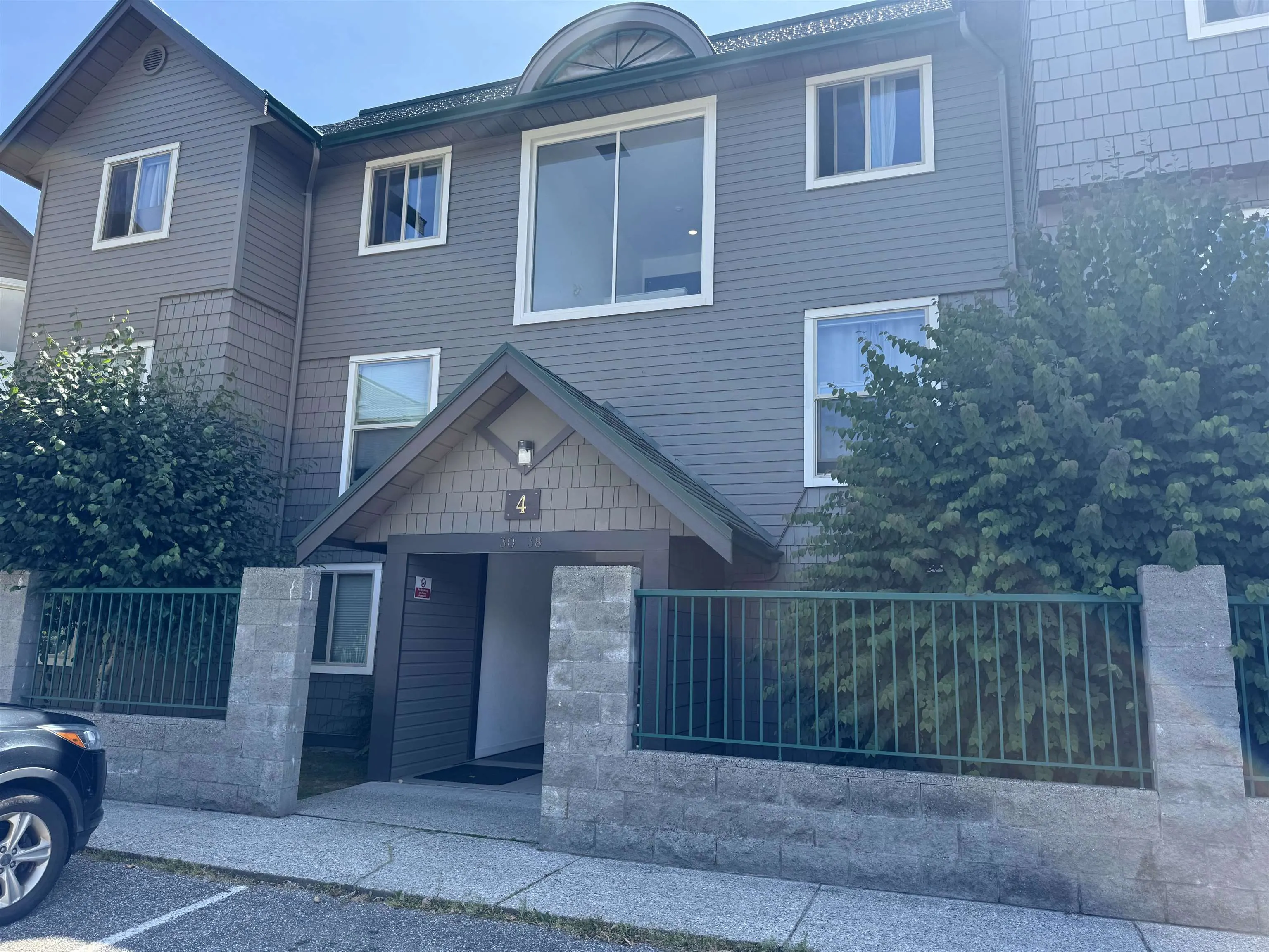 33 622 Farnham Road