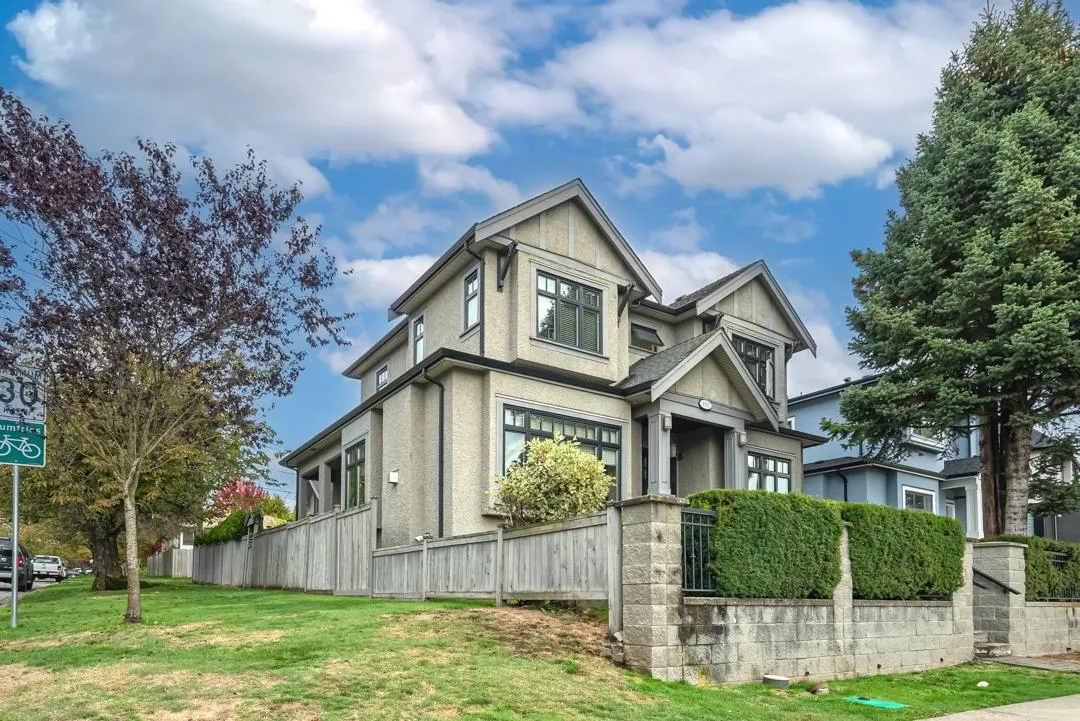 1507 E 55th Avenue