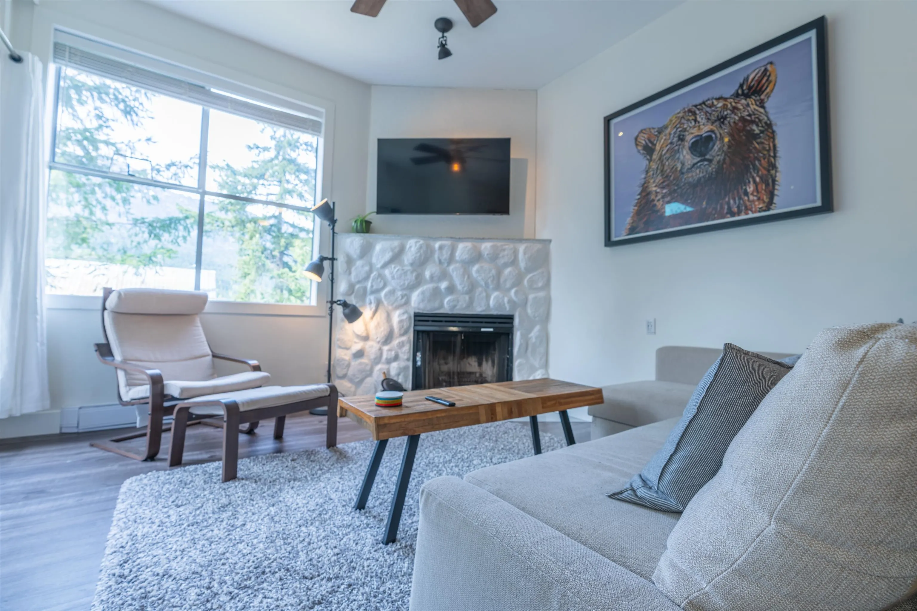 8 2213 Marmot Place