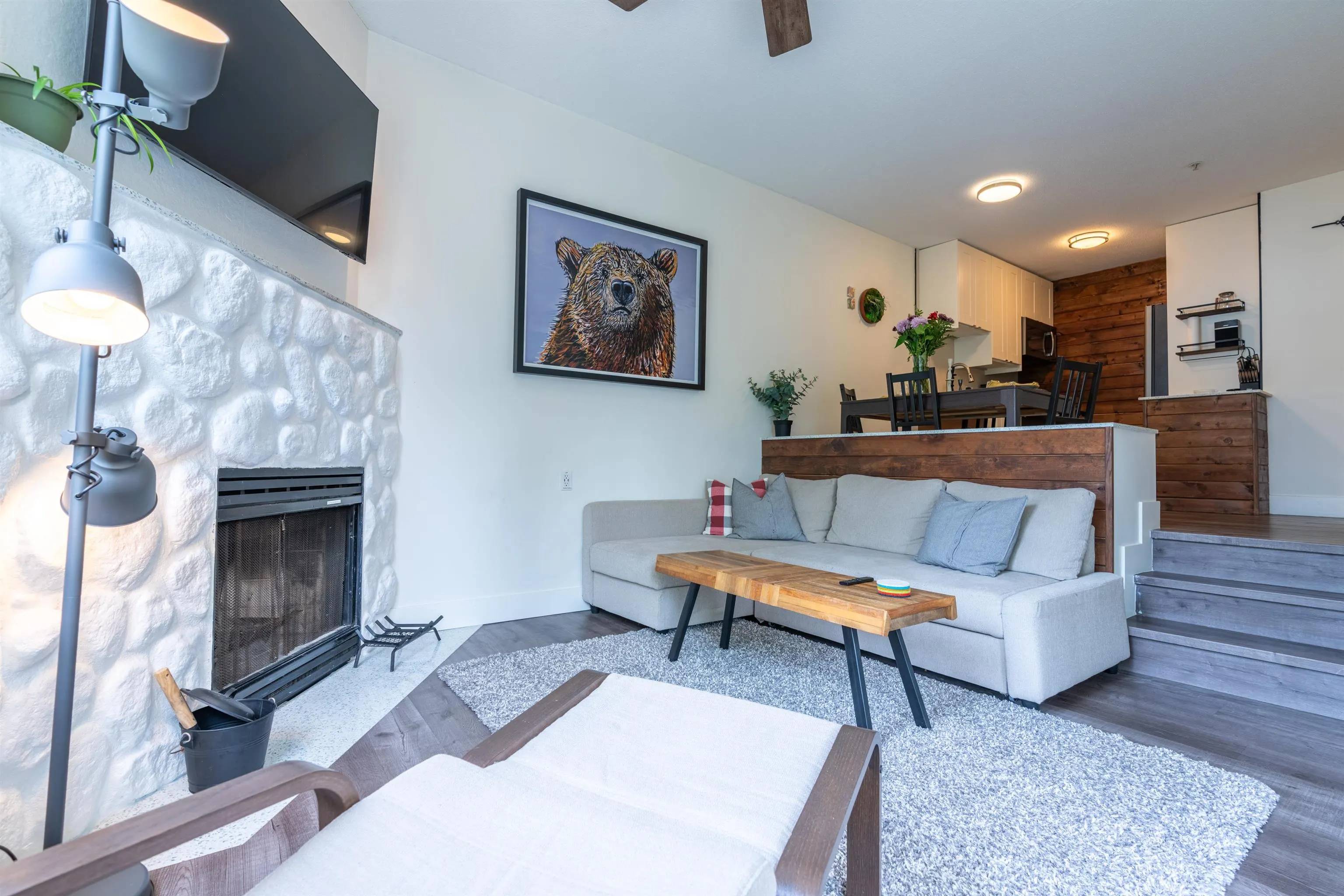 8 2213 Marmot Place
